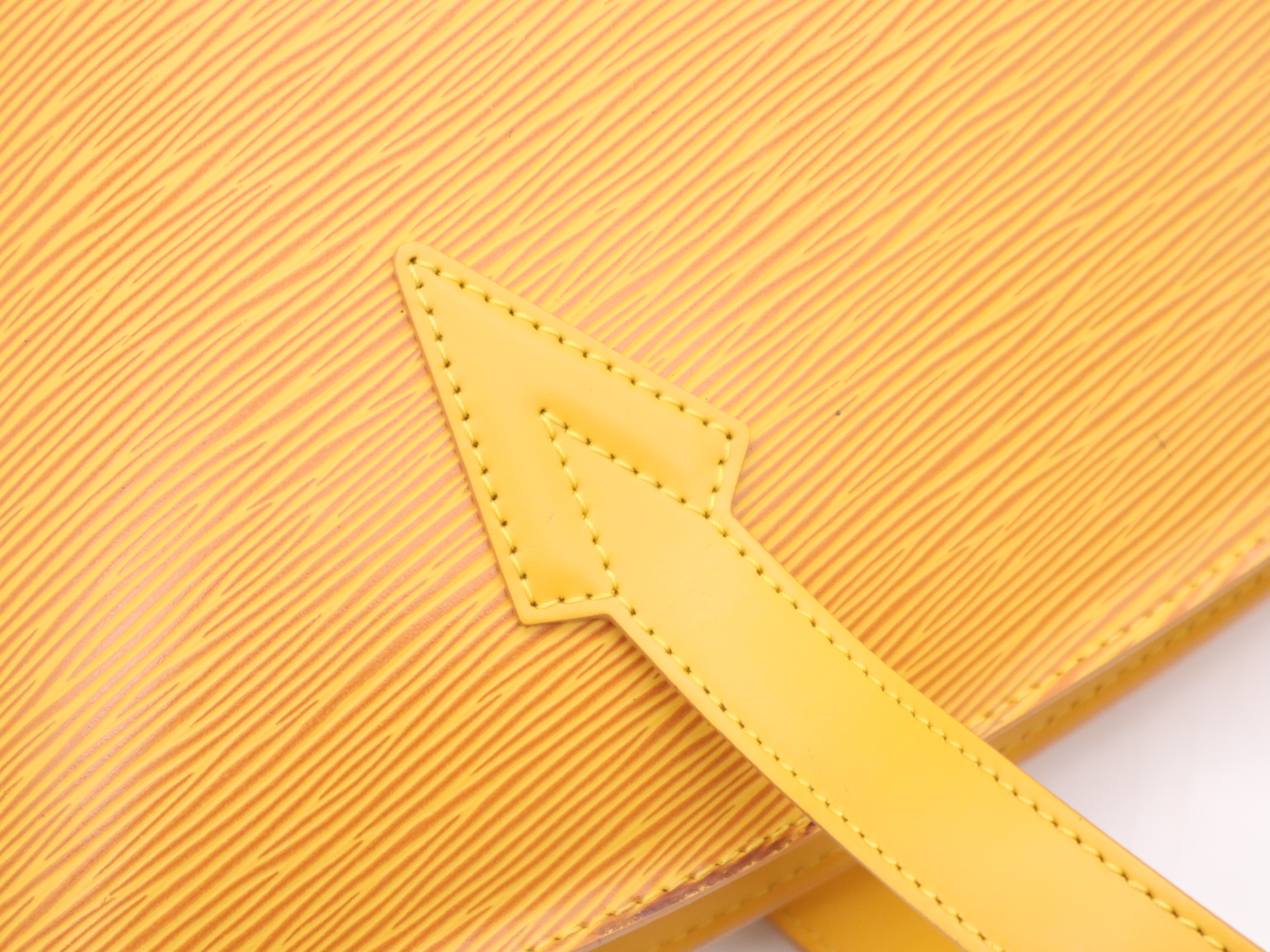 M52269 Epi Saint Jacques Shopping Tassili Yellow Tote Bag — view 7