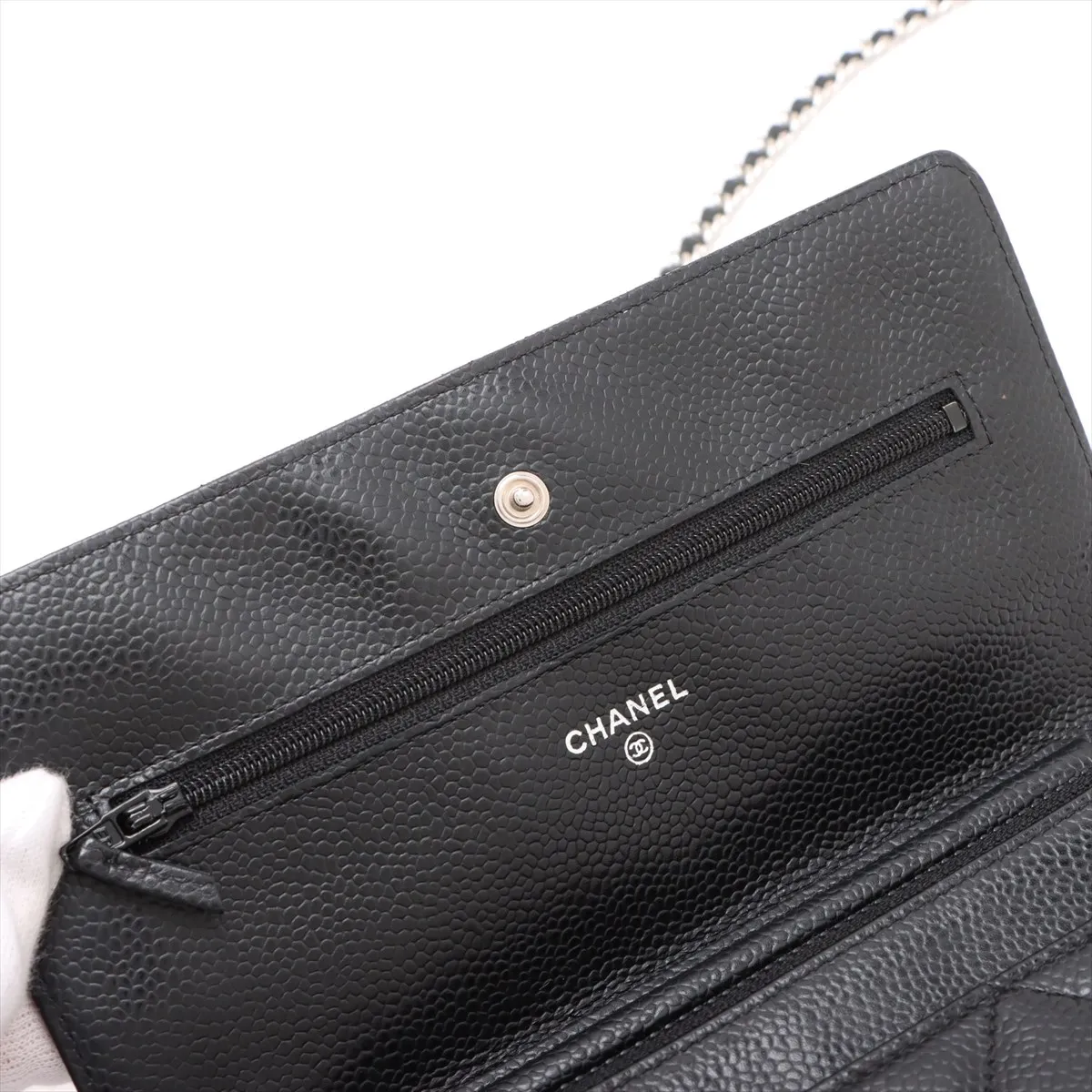Matelasse caviar skin chain wallet black silver hardware 22112547 22nd series AP0250 — view 12