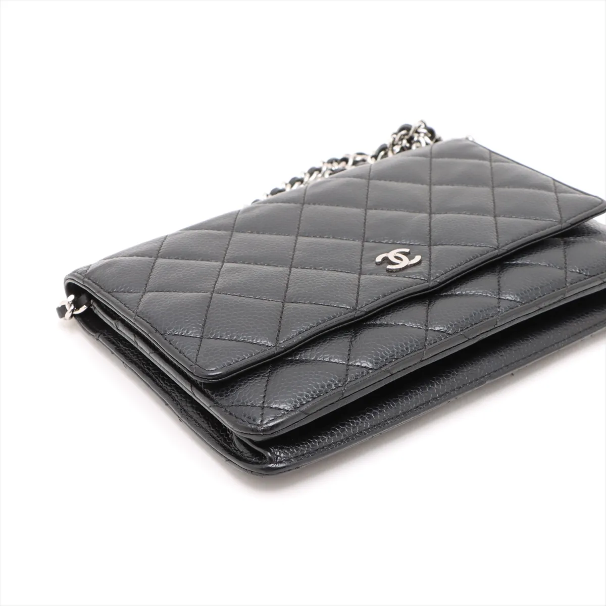 Matelasse caviar skin chain wallet black silver hardware 22112547 22nd series AP0250 — view 4