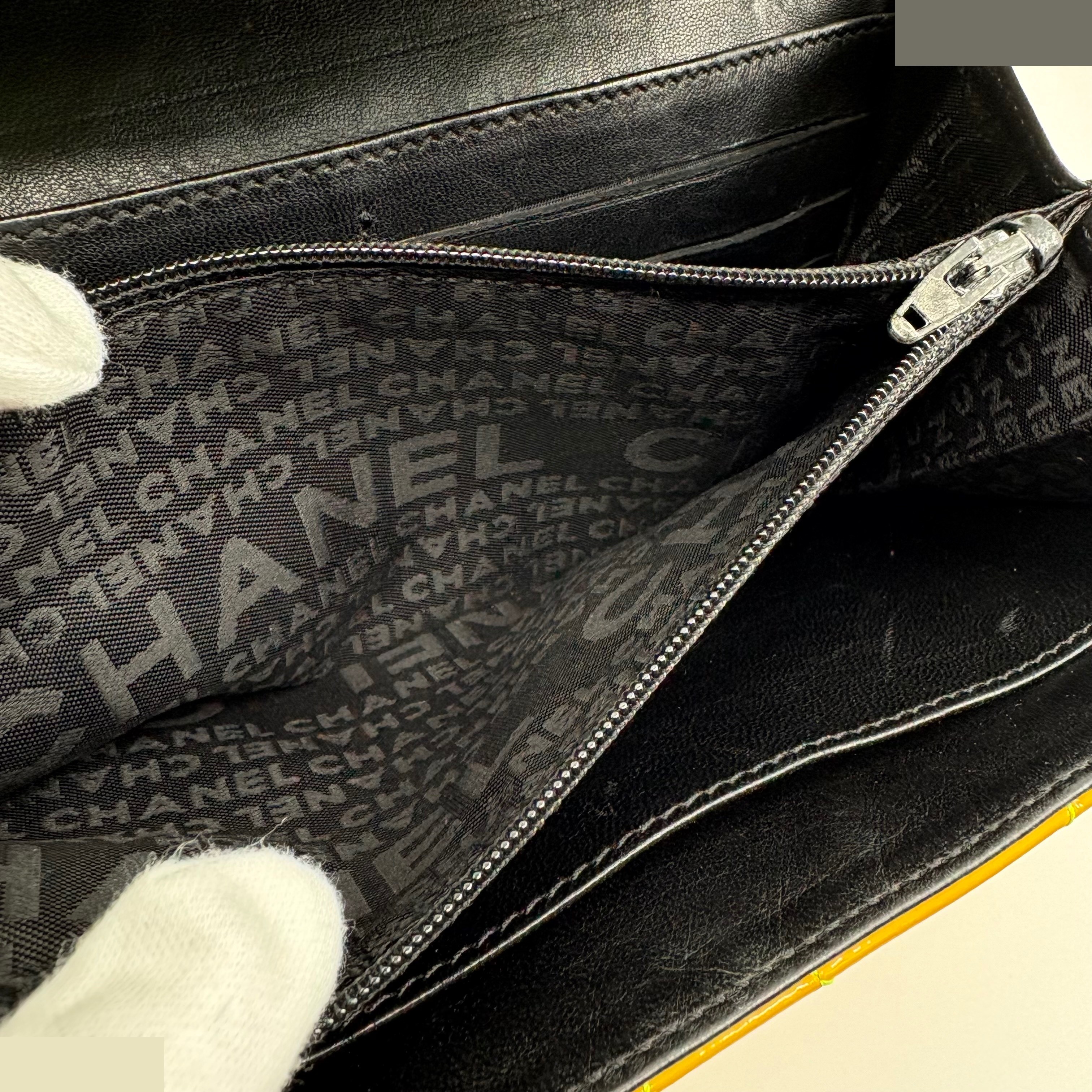 Chain wallet (bag) / Wallet — view 9