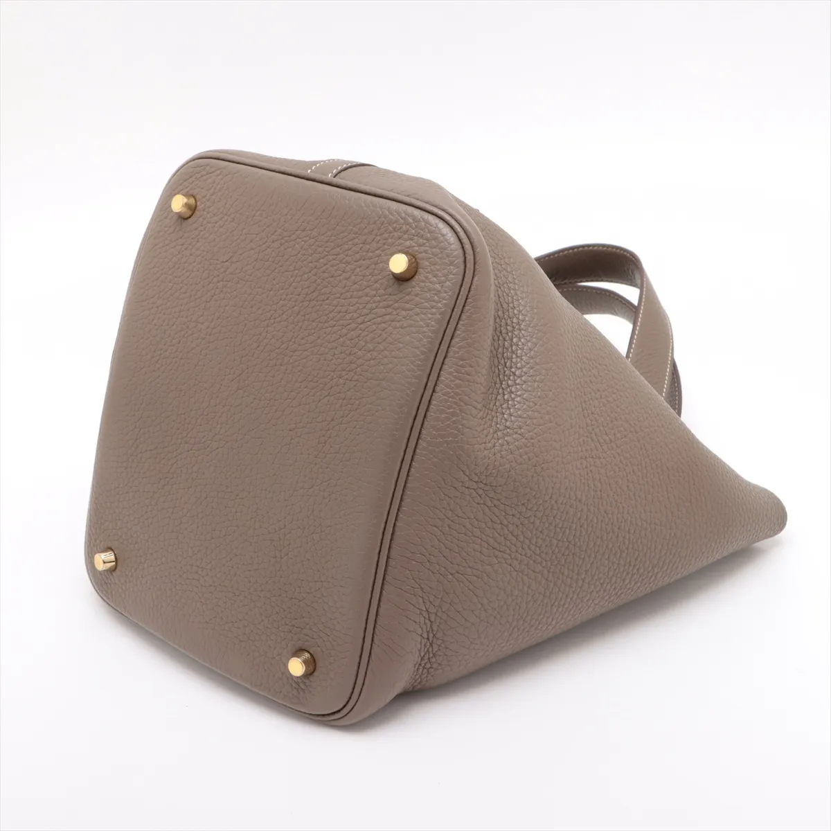 Picotin Lock 22 MM, Taurillon Clemence leather, Etoupe color, gold hardware, C: 2018 — view 3
