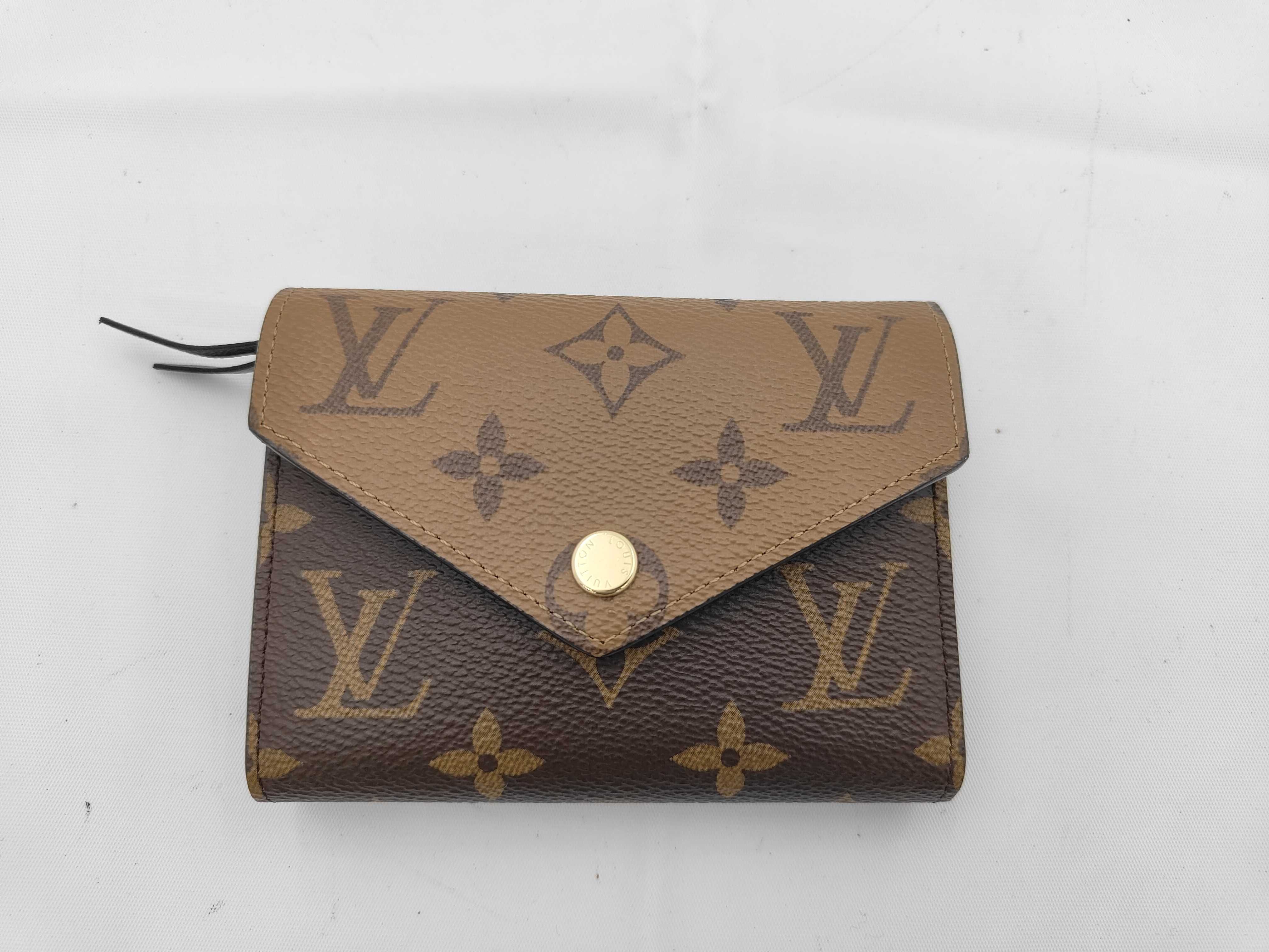 M81557 Monogram Reverse Portefeuille Victorine Wallet
