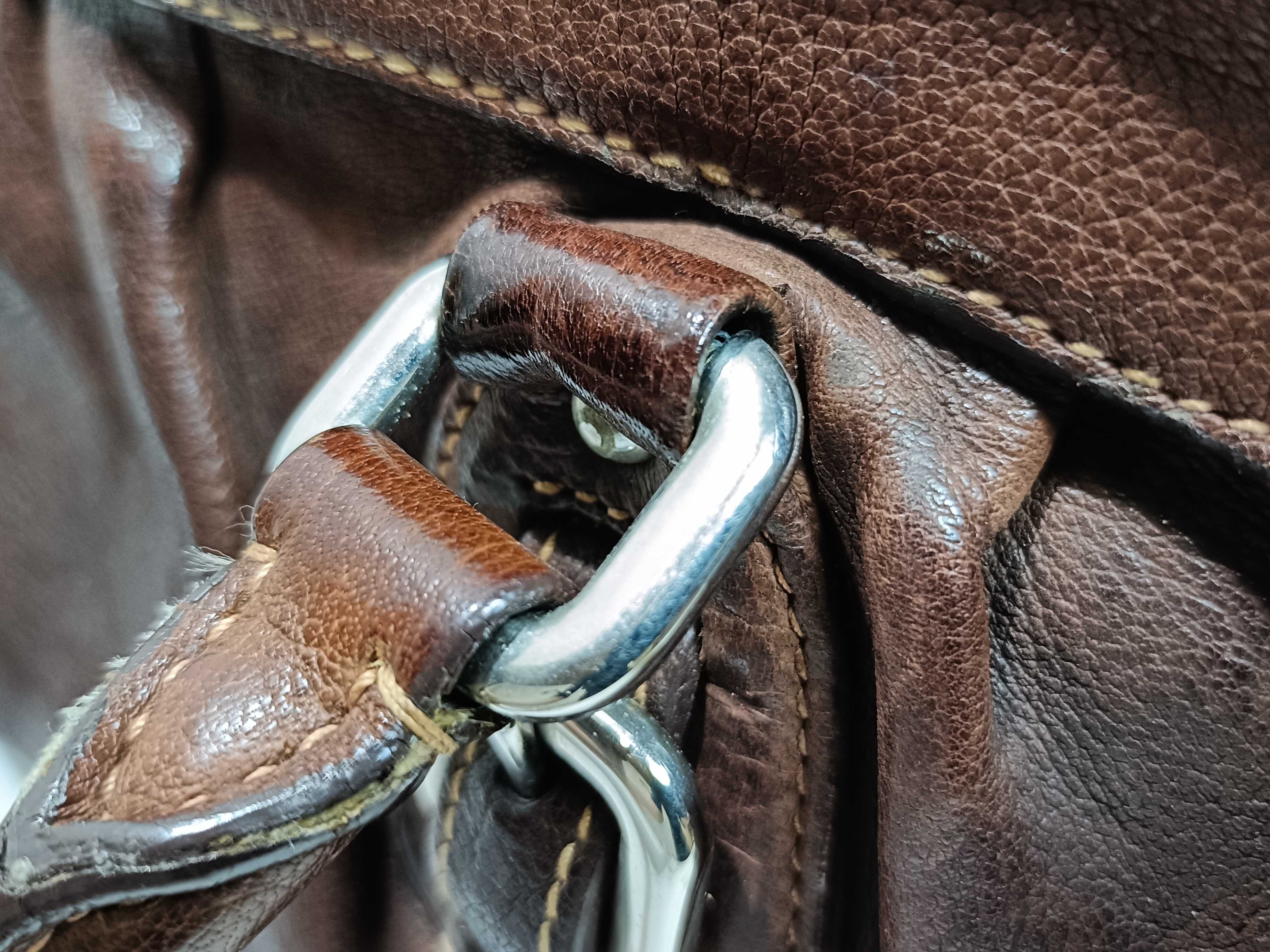 BN1279 Vitello Shoulder Bag — view 5