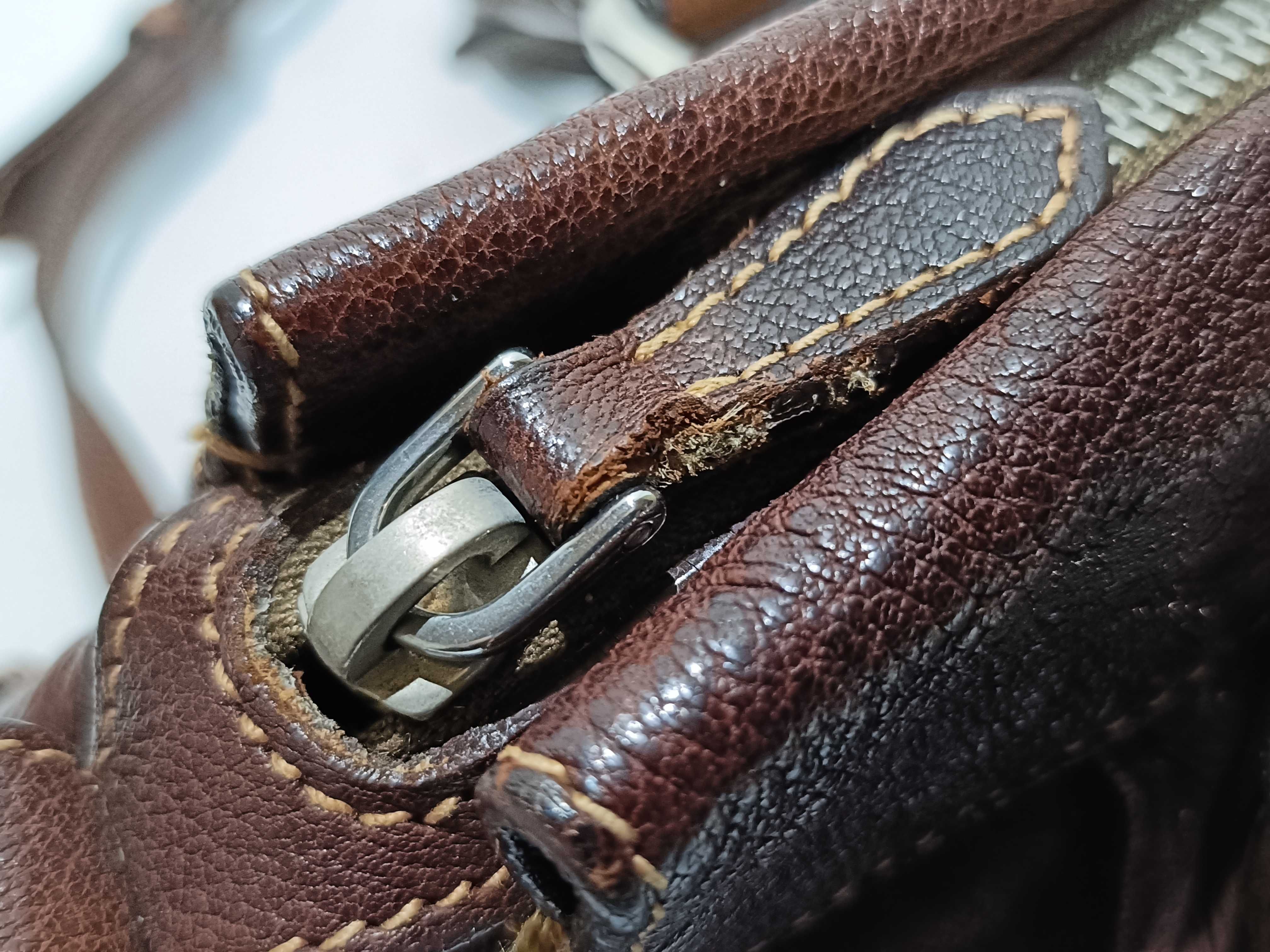 BN1279 Vitello Shoulder Bag — view 9