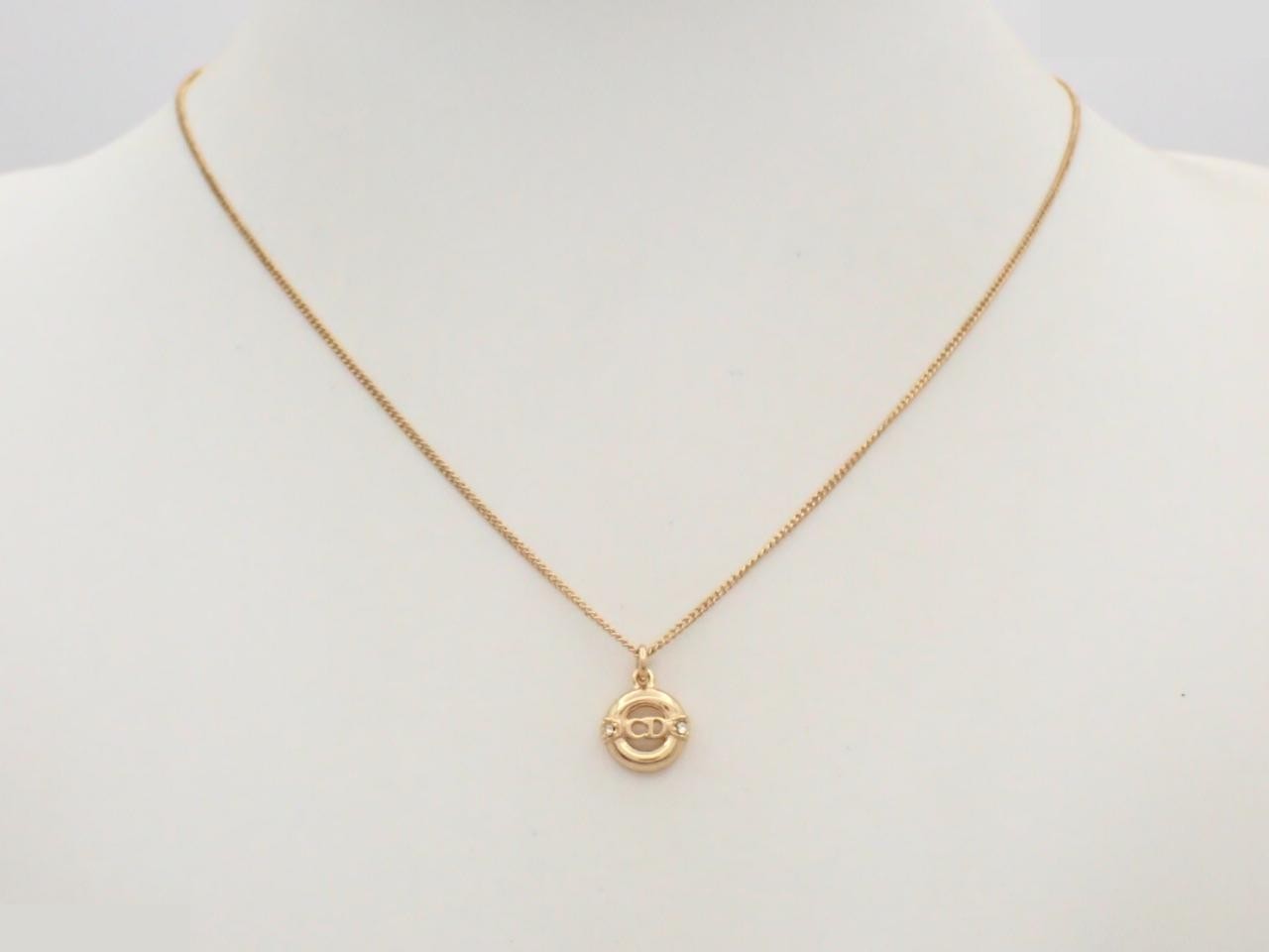 Other lines: Precious metals, necklaces, pendants, chain approximately 46cm. — view 3
