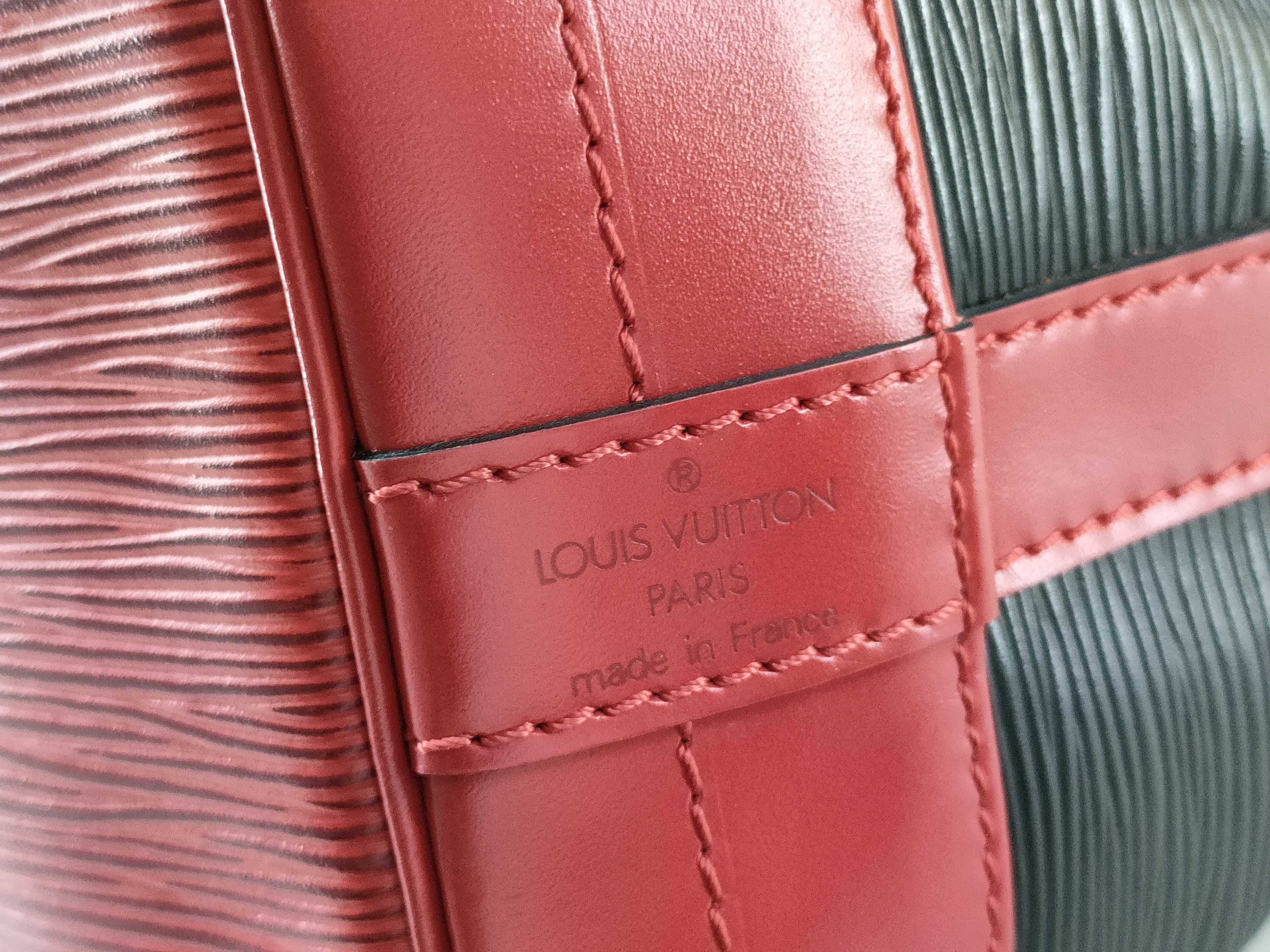 Epi LV Epi Noe Shoulder Bag — view 9