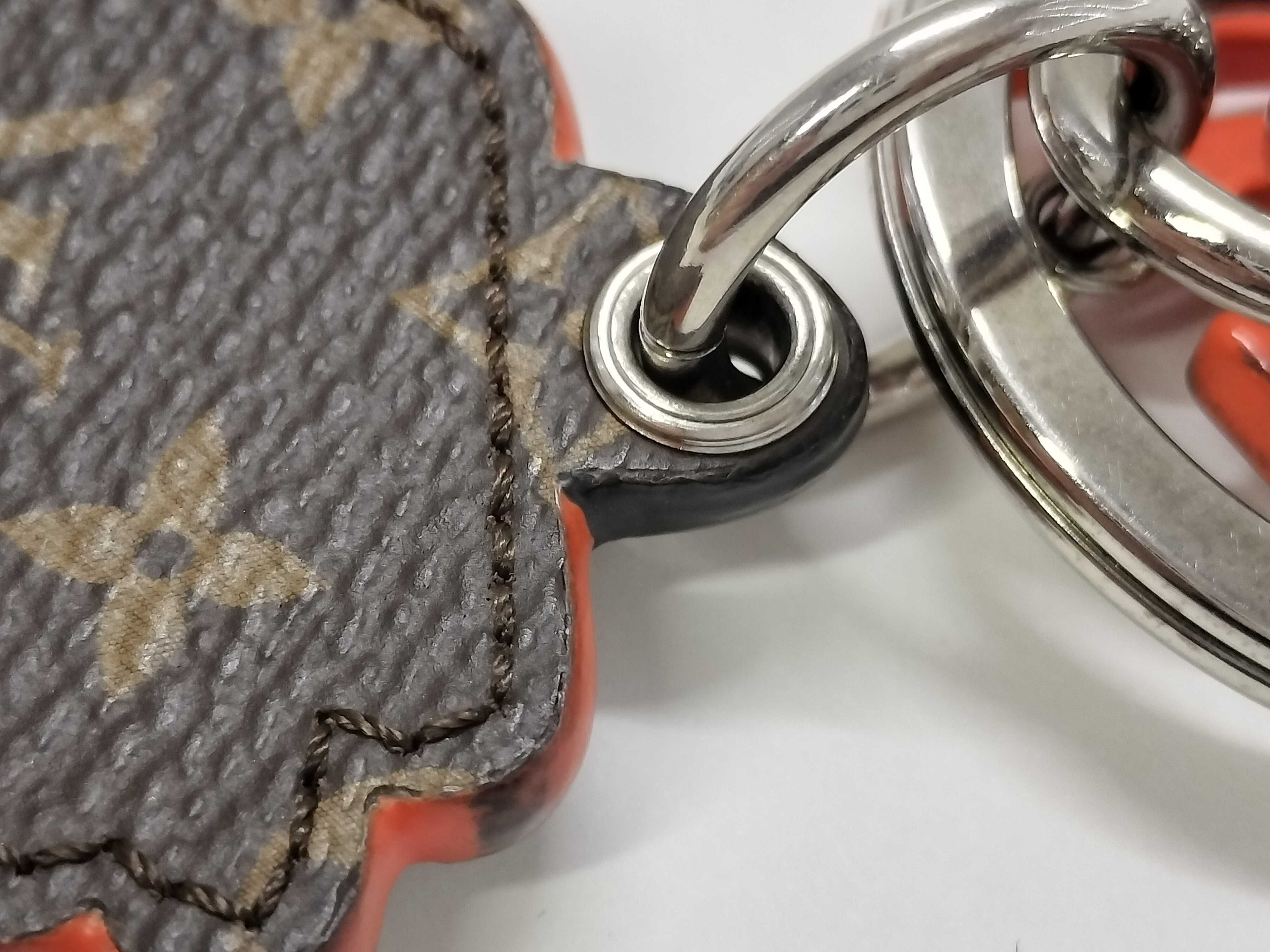 Monogram Louis Vuitton Keychain Portefeuille LV Wolf MP2915 Key Case/Keychain — view 10
