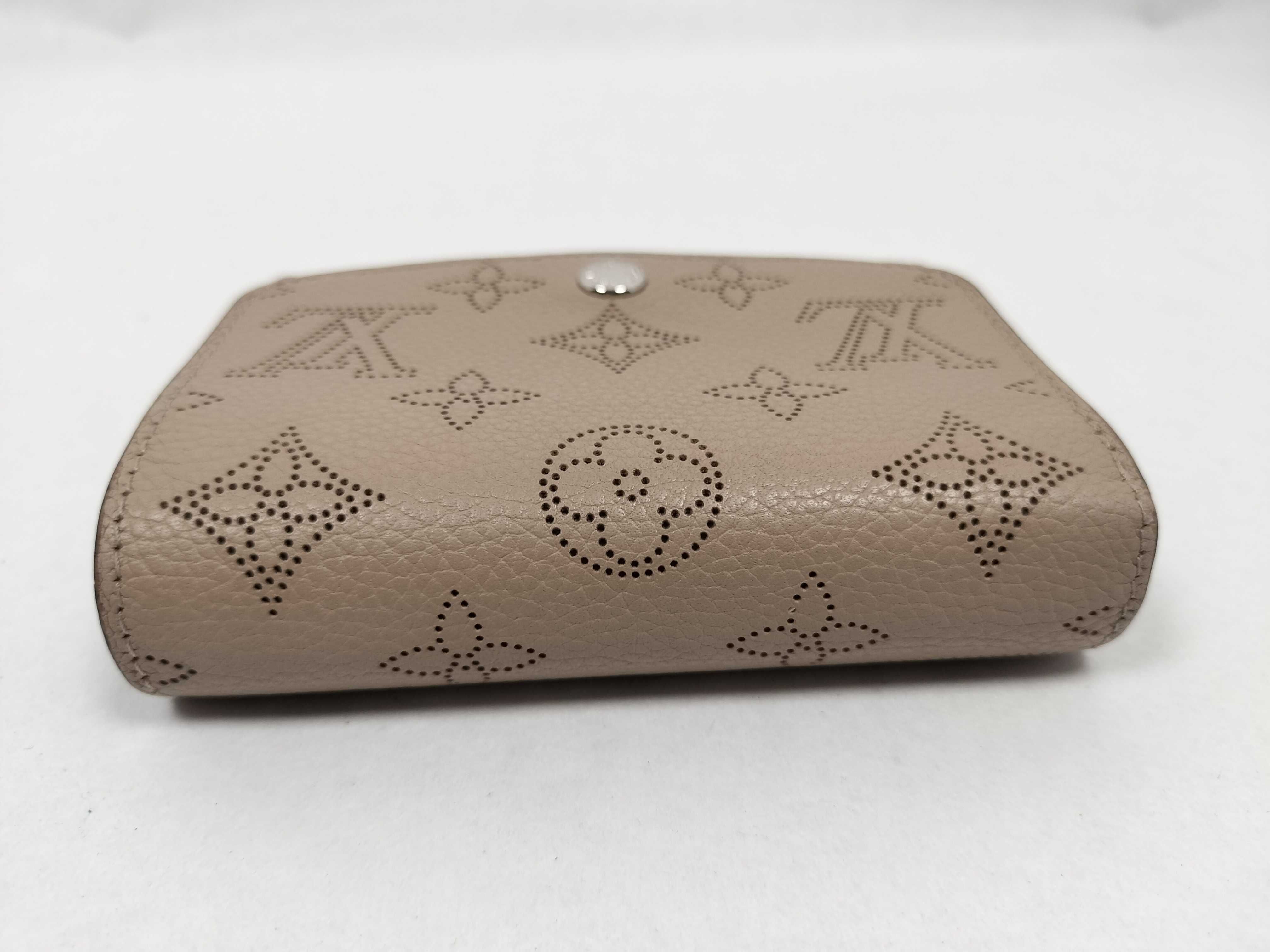 Mahina Portefeuille Iris Compact M62542 Beige Compact Wallet — view 6
