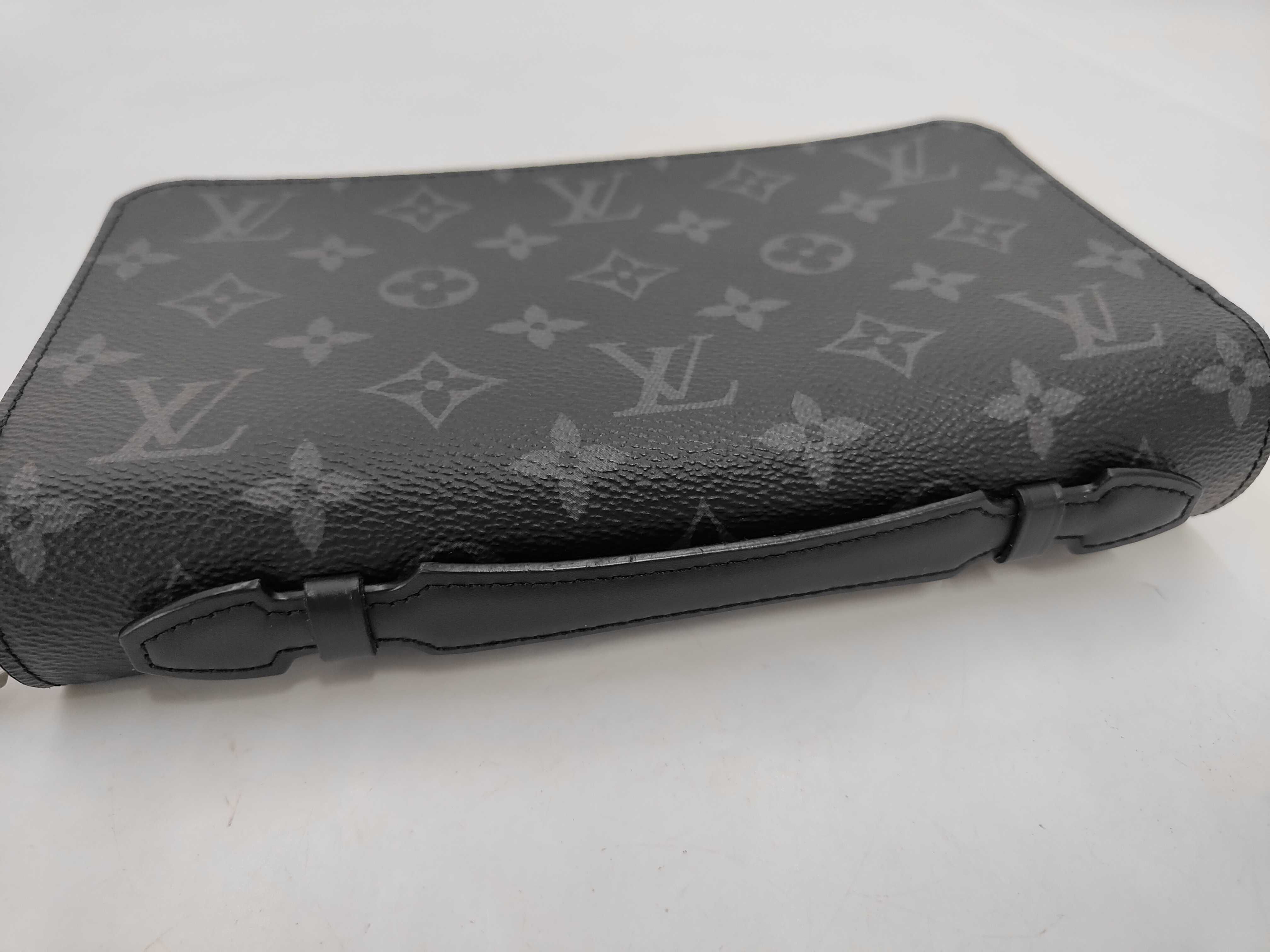 M61698 Zippy XL Wallet — view 4