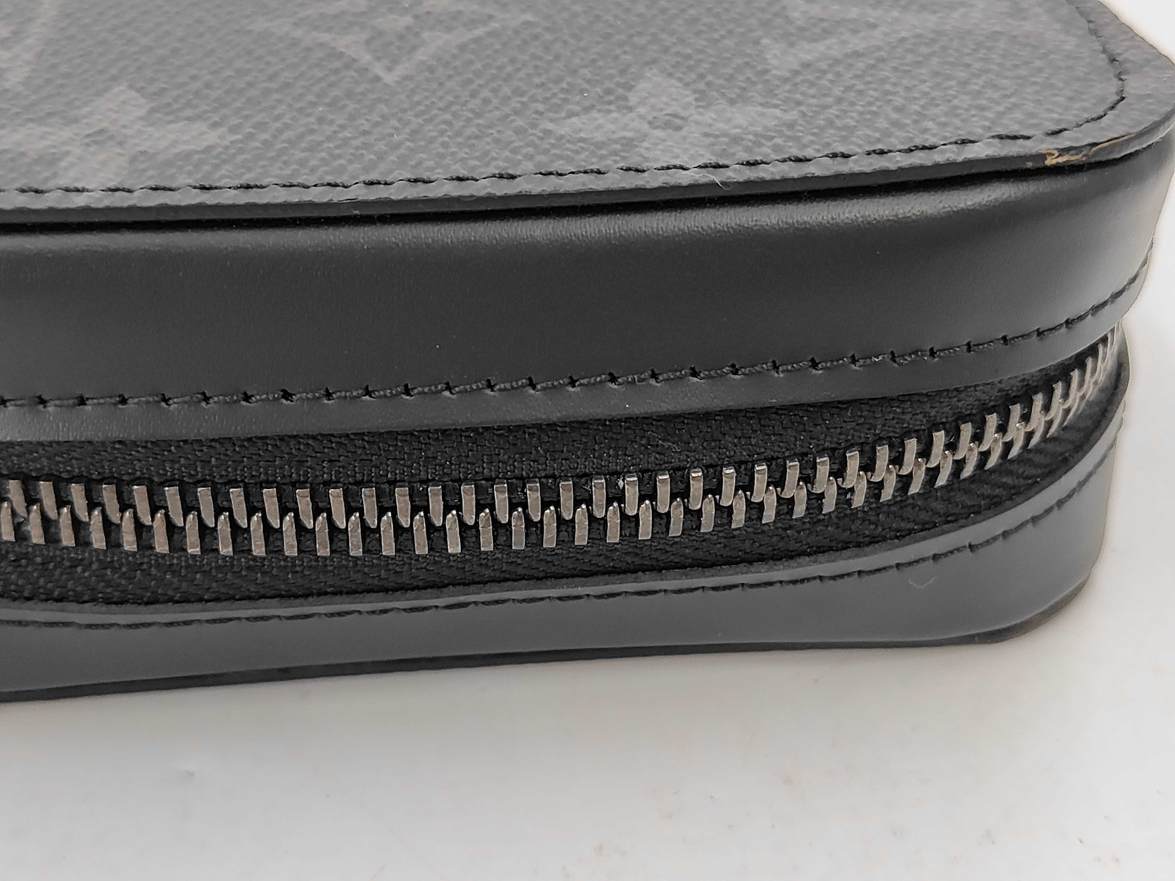 M61698 Zippy XL Wallet — view 7