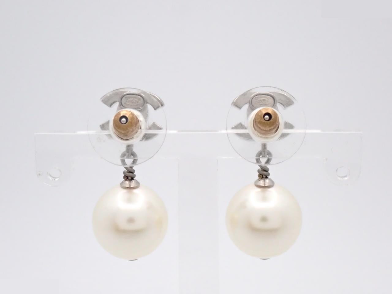 Coco mark rhinestone & pearl earrings A23V — view 2