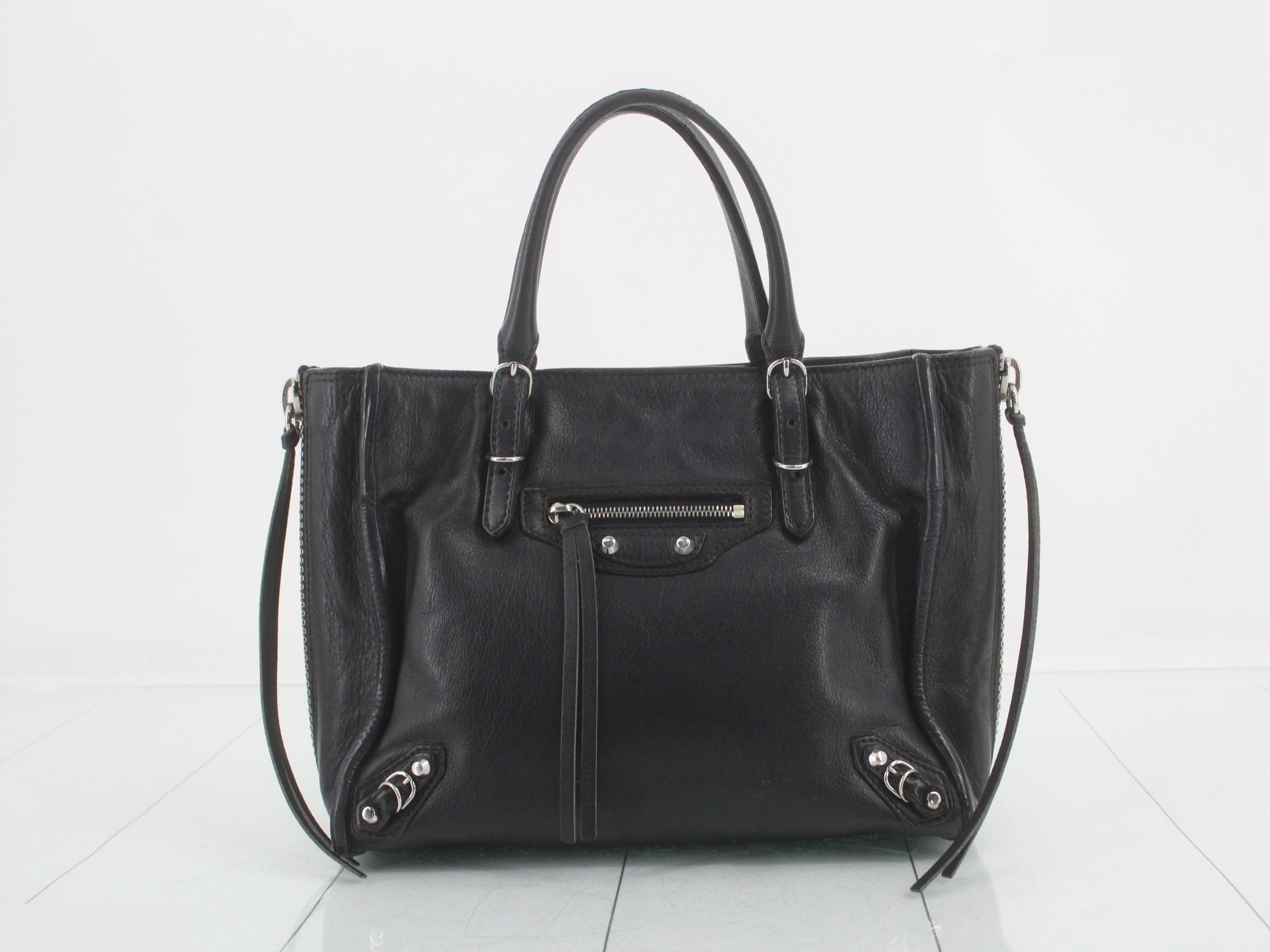 Classic (bag)/Handbag