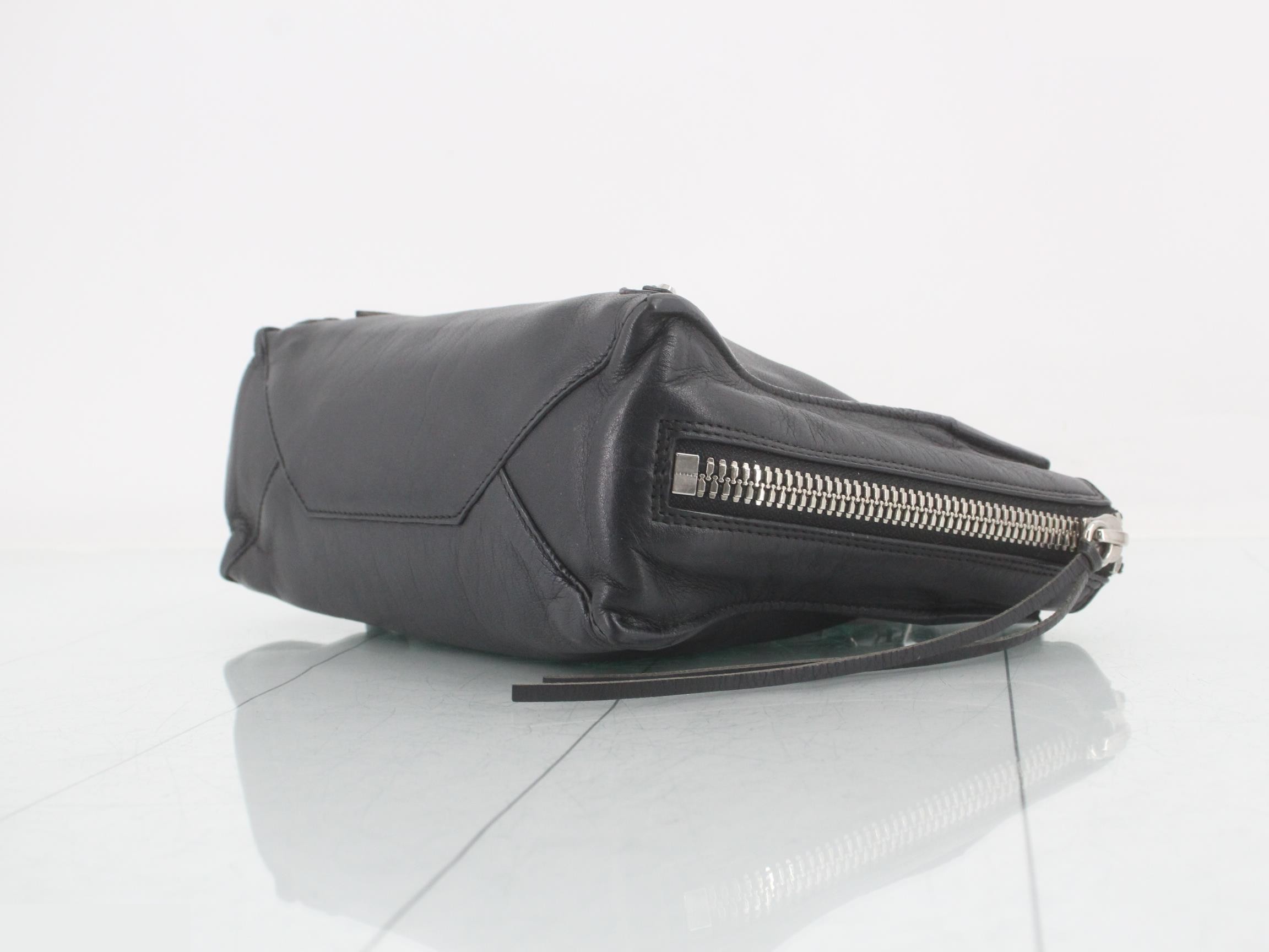 Classic (bag)/Handbag — view 6