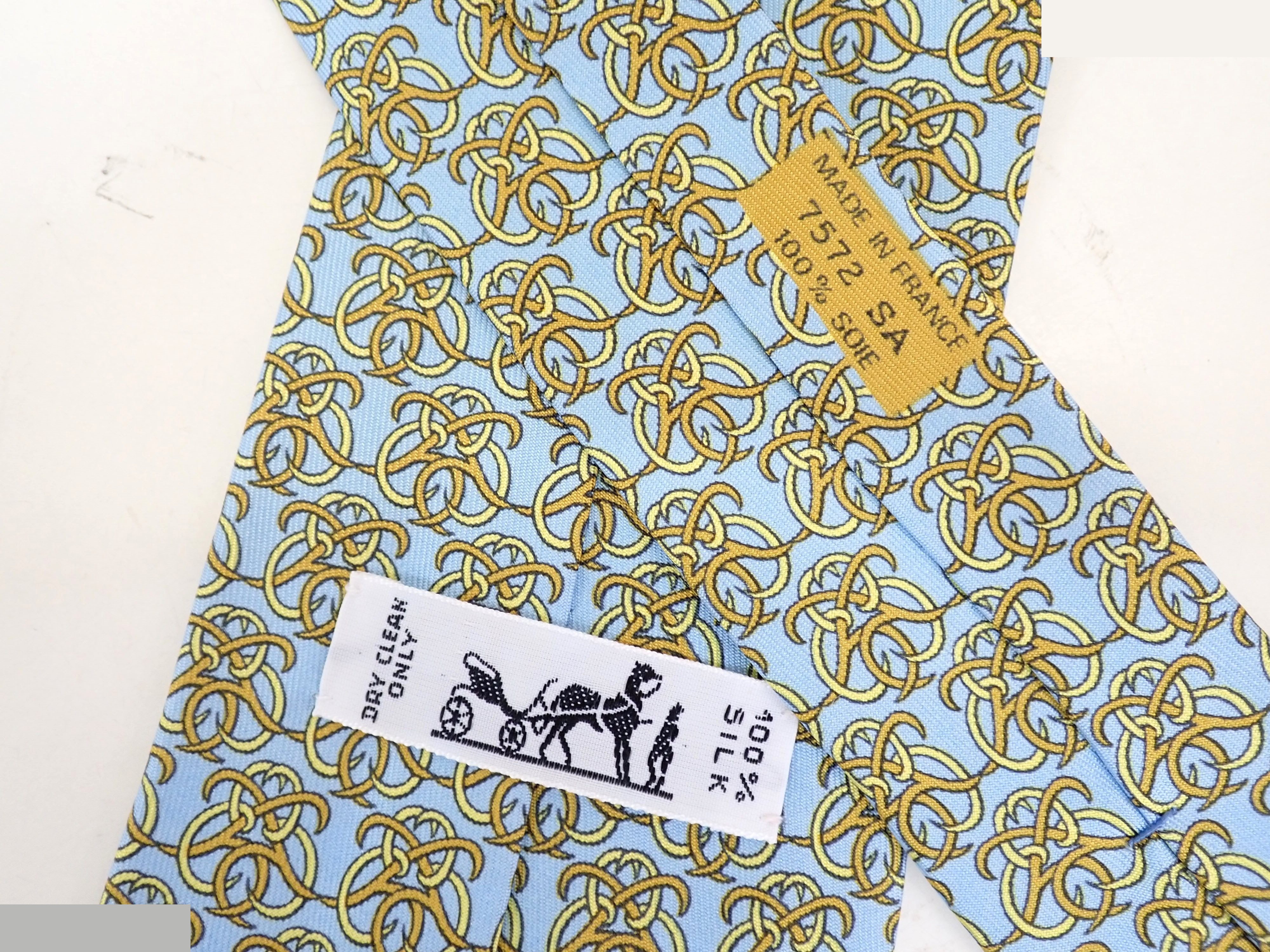 Unused necktie — view 3