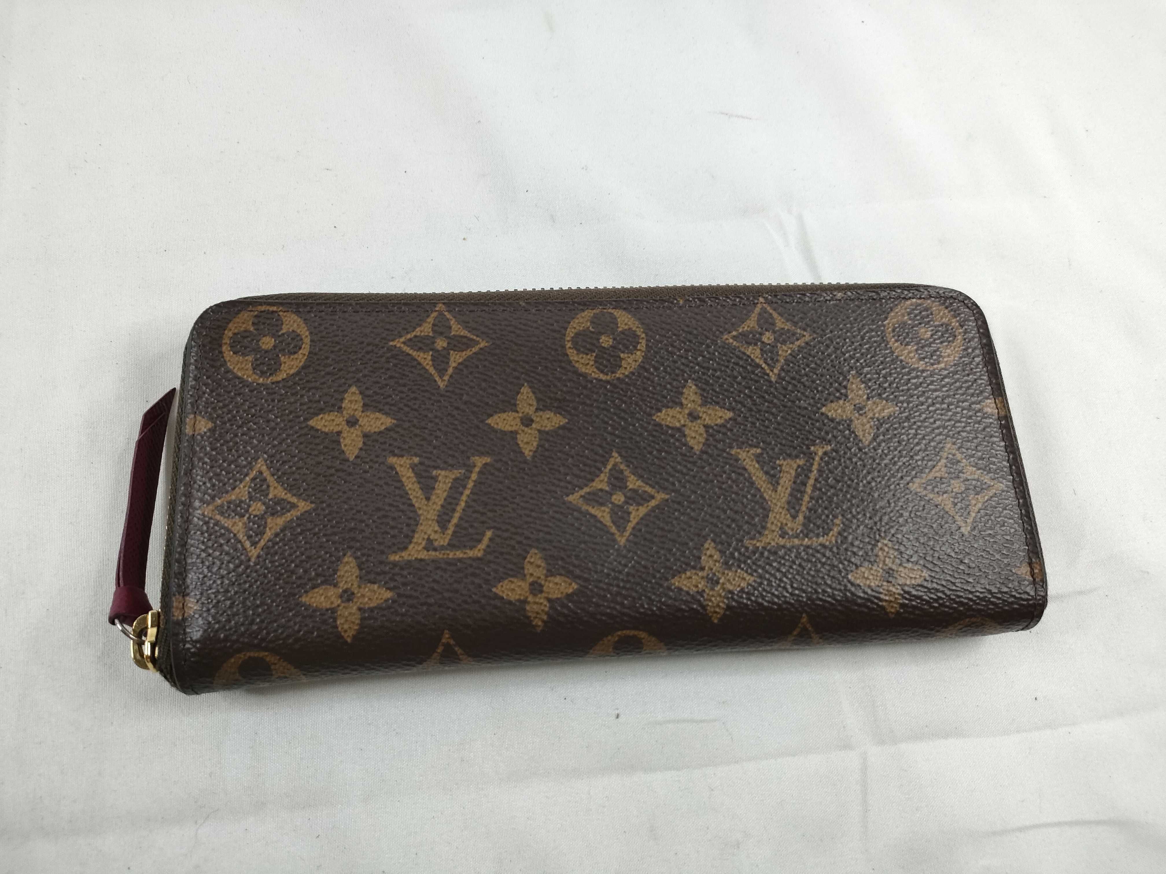 Monogram Portefeuille Clemence Fuchsia Wallet