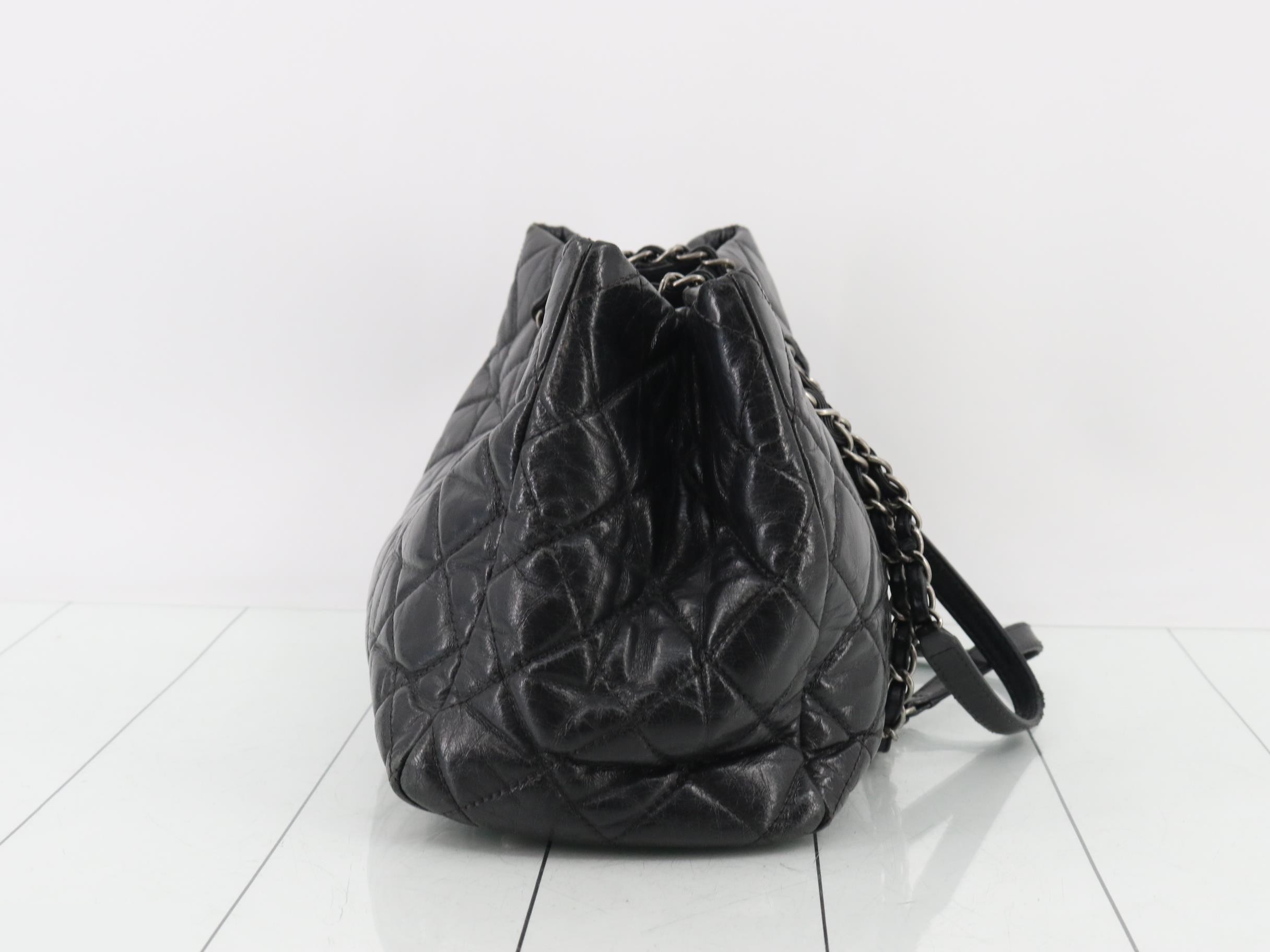 Chain shoulder bag, black, S-shaped hardware — view 3