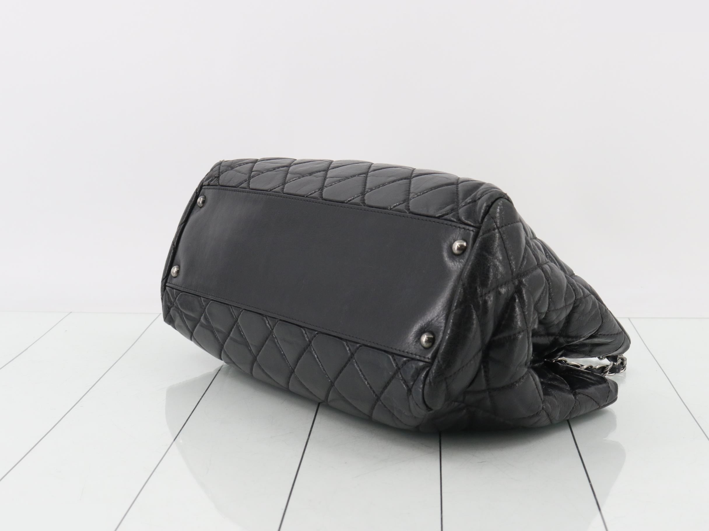 Chain shoulder bag, black, S-shaped hardware — view 6