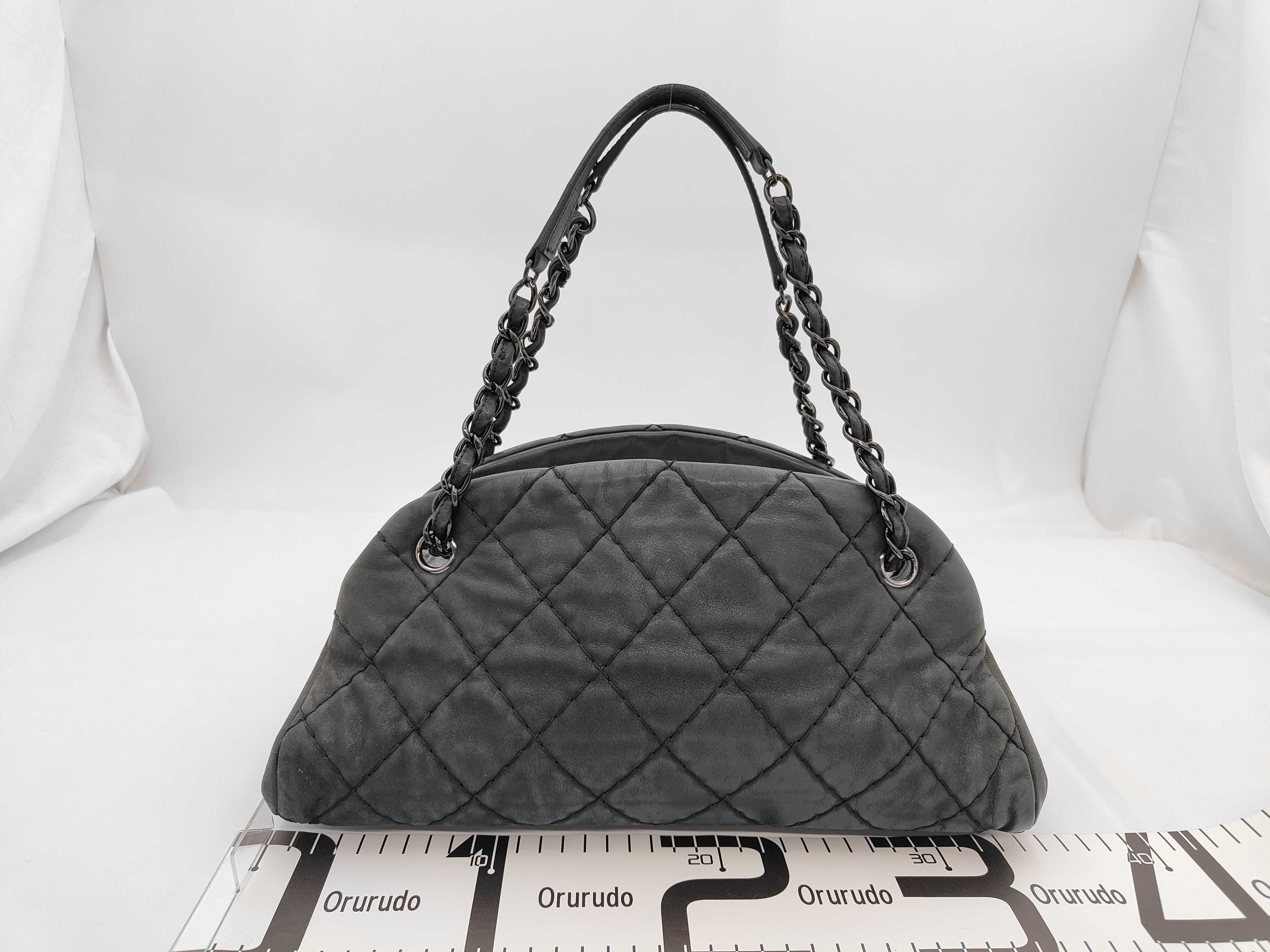 SG - Mademoiselle Lambskin Chain Shoulder Bag Gray Black Gold Metal Fitted Handbag — view 2
