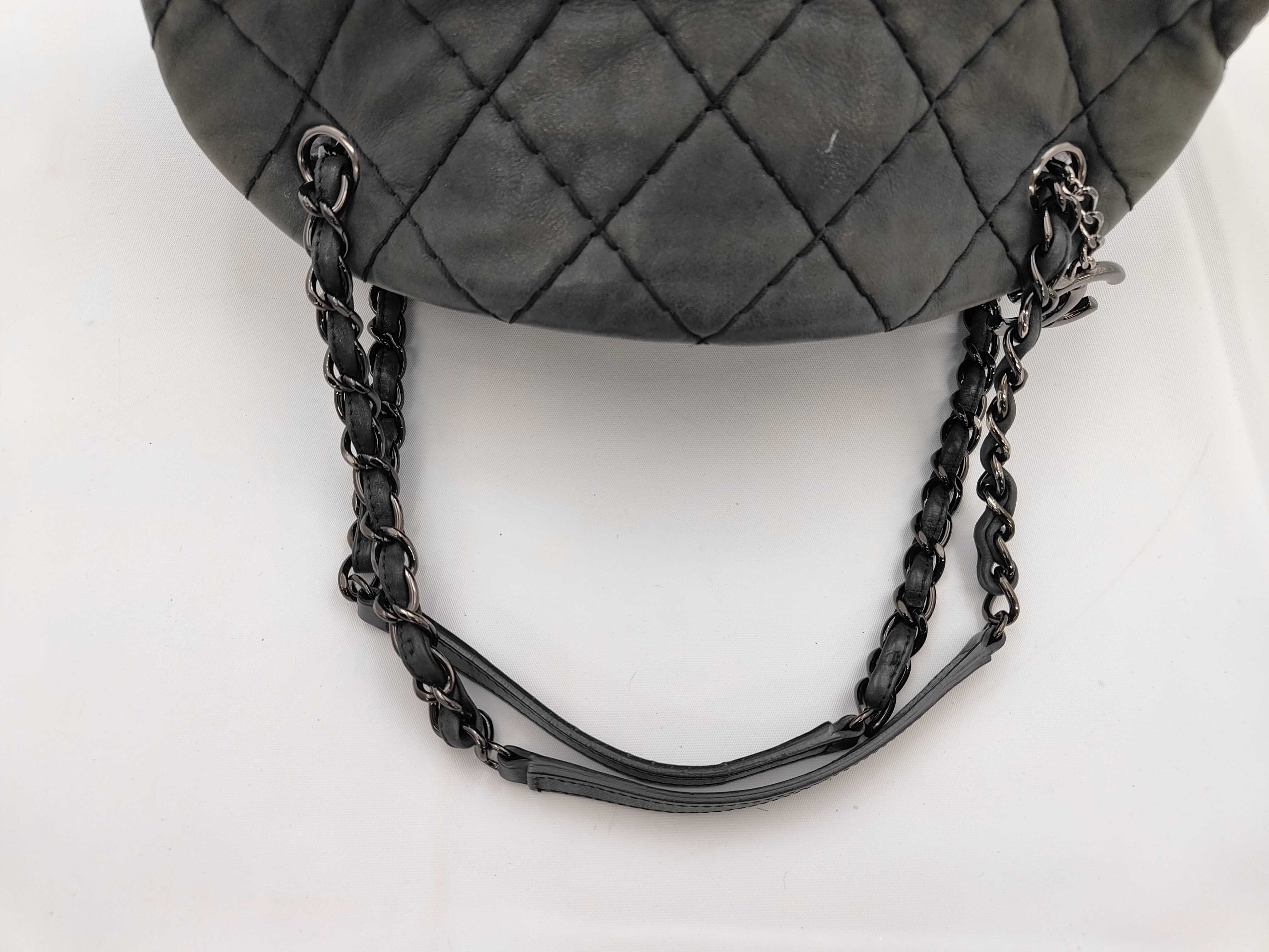 SG - Mademoiselle Lambskin Chain Shoulder Bag Gray Black Gold Metal Fitted Handbag — view 3