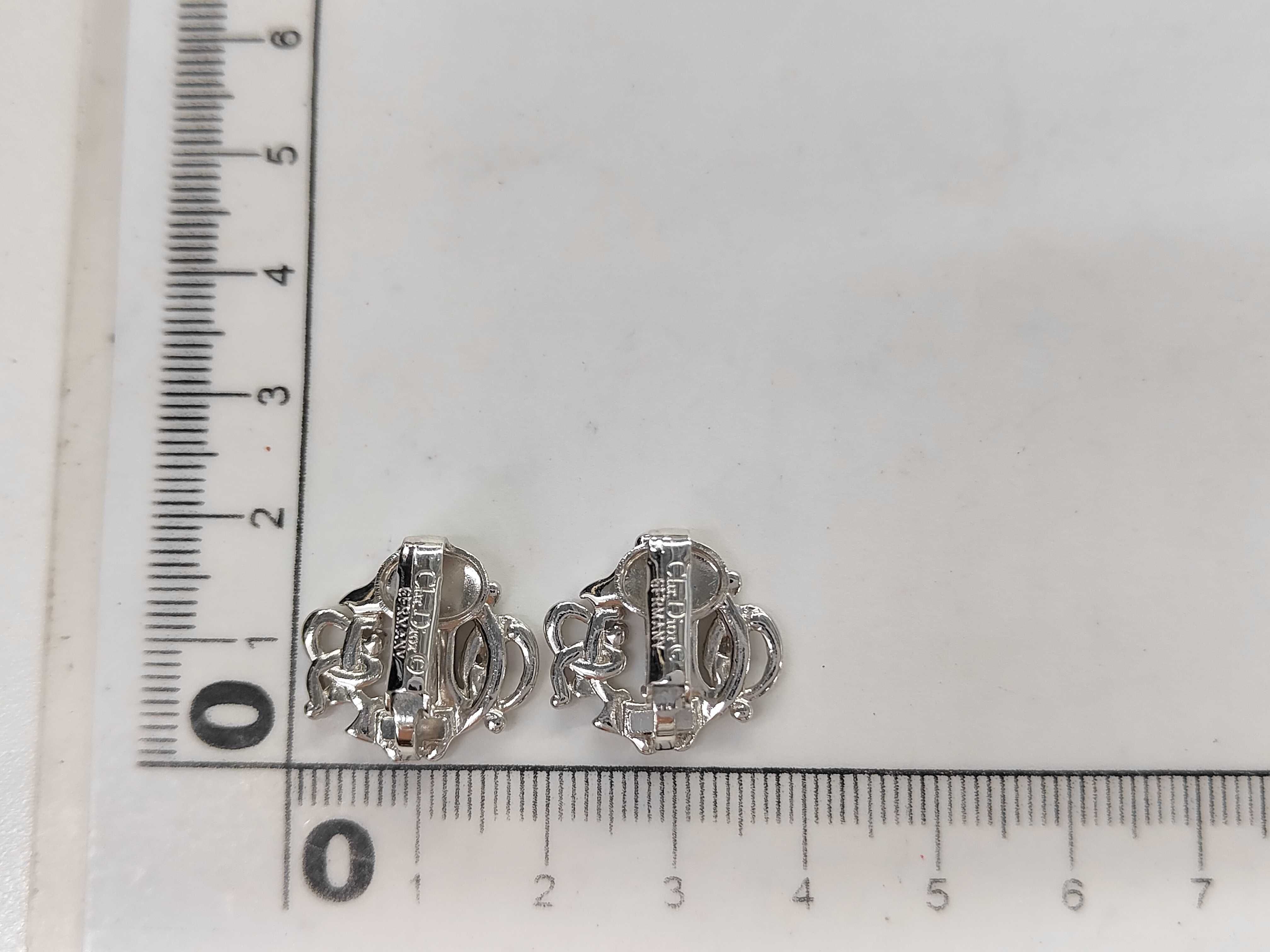 Earrings — view 6