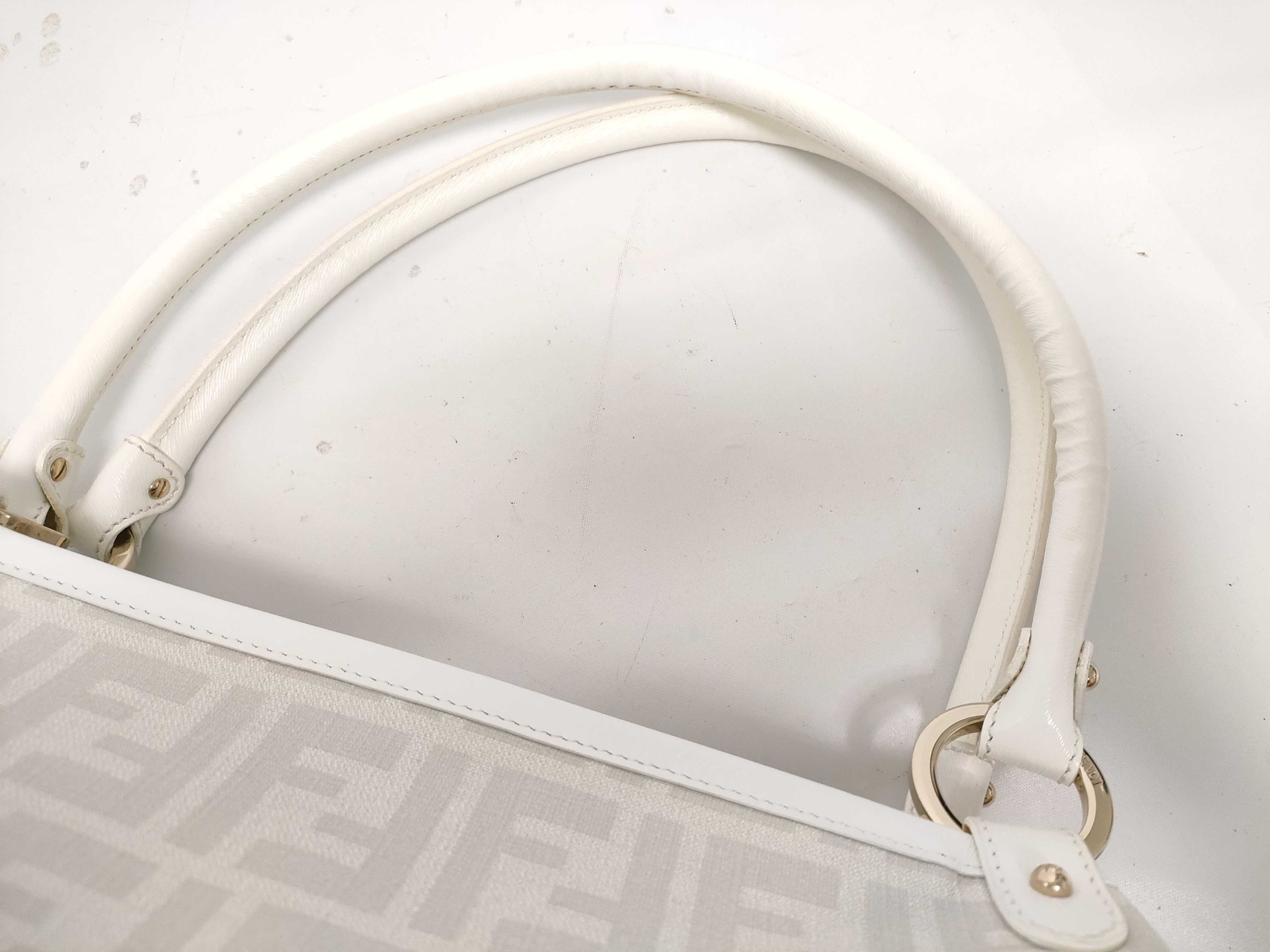 Zucca pattern Fendi Zucca PVC x Leather Shoulder Bag White Shoulder Bag — view 3