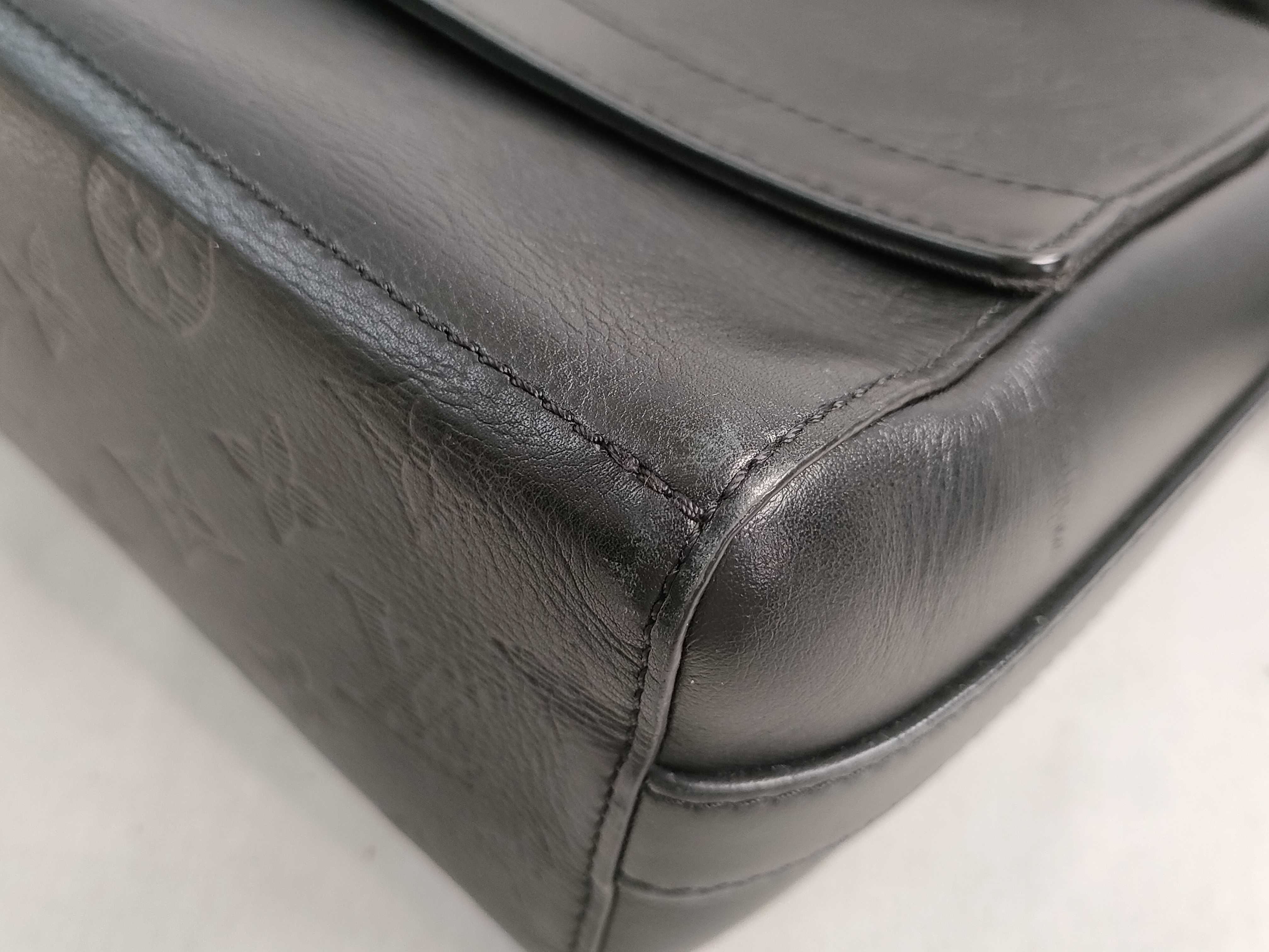 Monogram Shadow Sprinter Messenger Bag M44729 Black Shoulder Bag — view 6