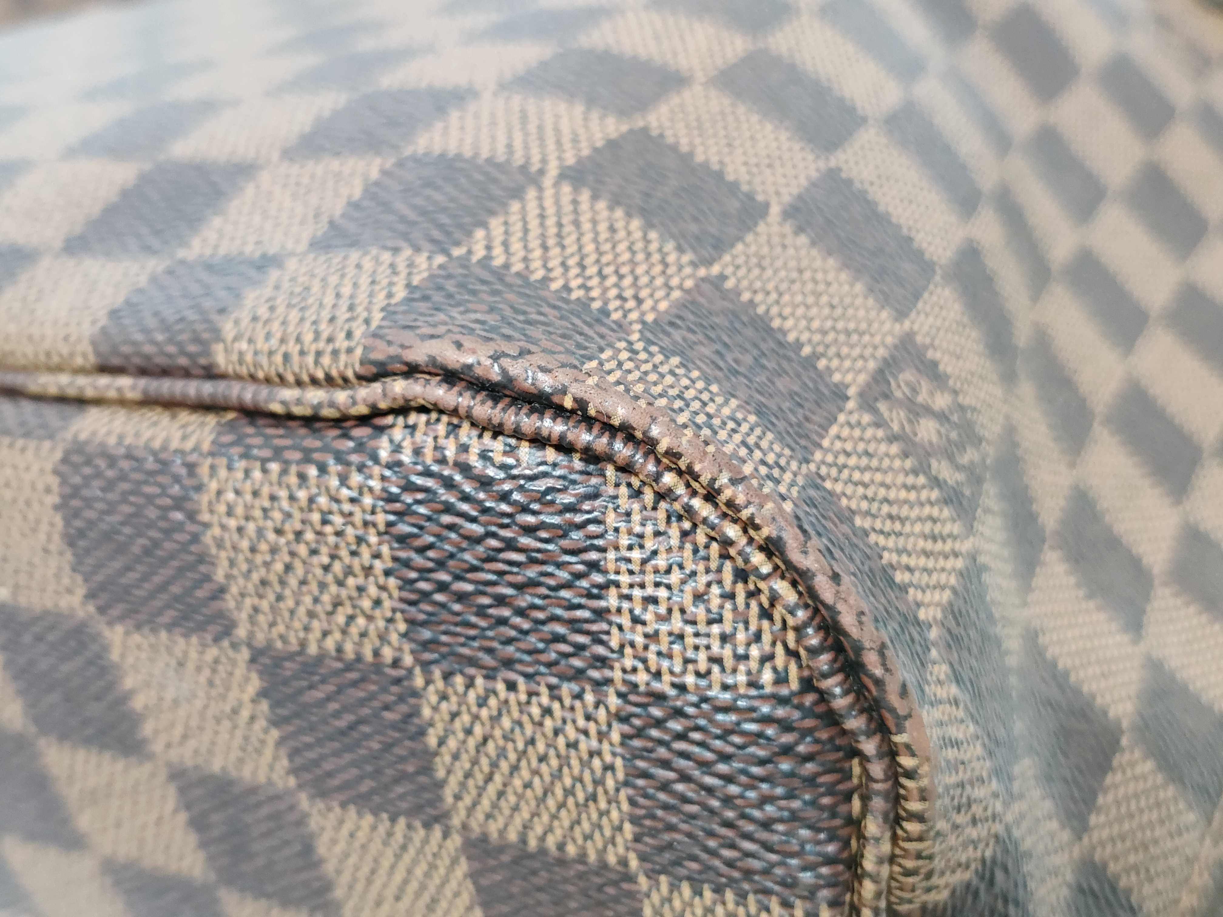 Damier Vuitton Neverfull MM N40599 Tote Bag — view 6