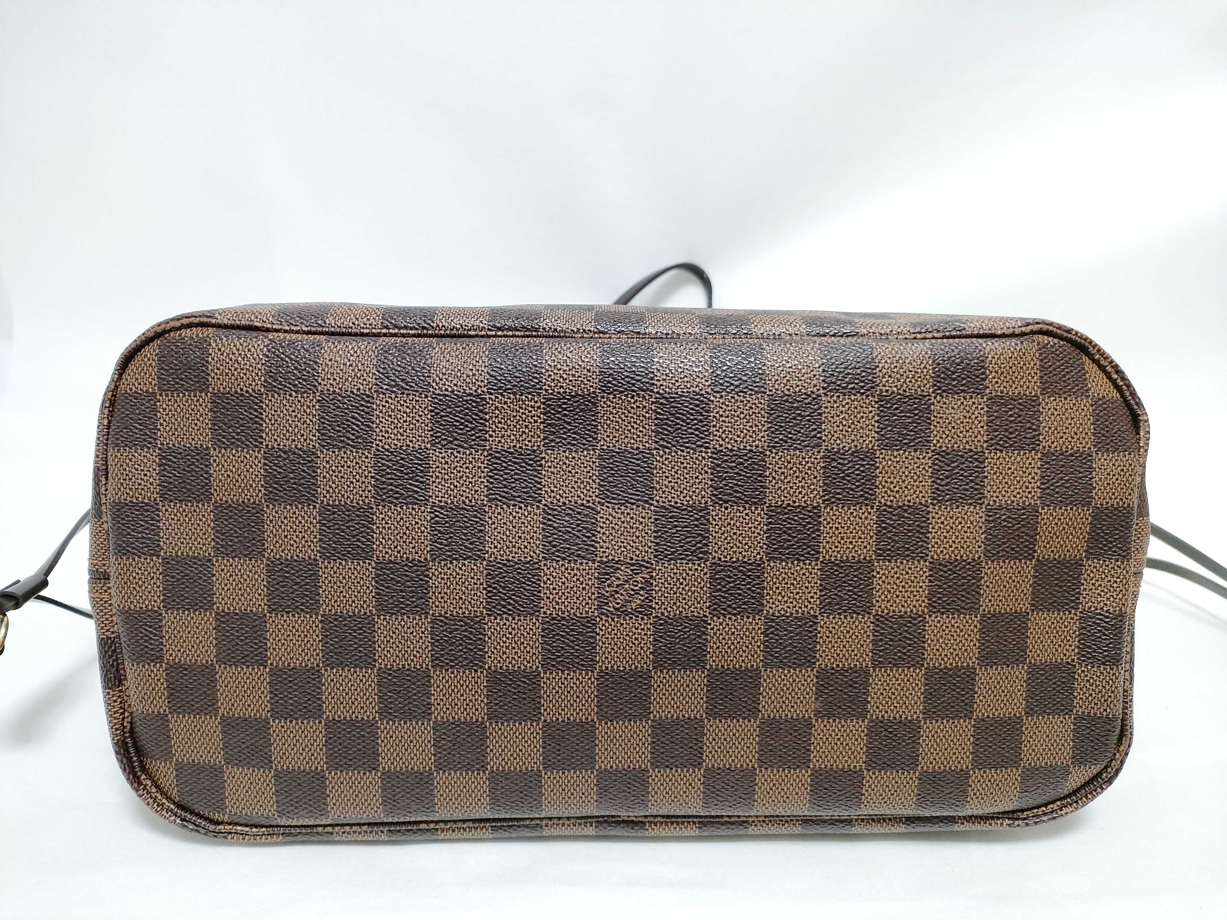 Damier Vuitton Neverfull MM N40599 Tote Bag — view 7