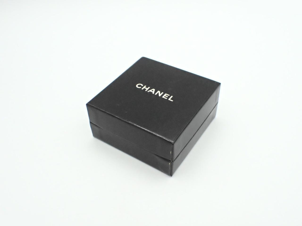 Coco Mark gold, one spot missing, wrist size approximately 17cm. — view 4