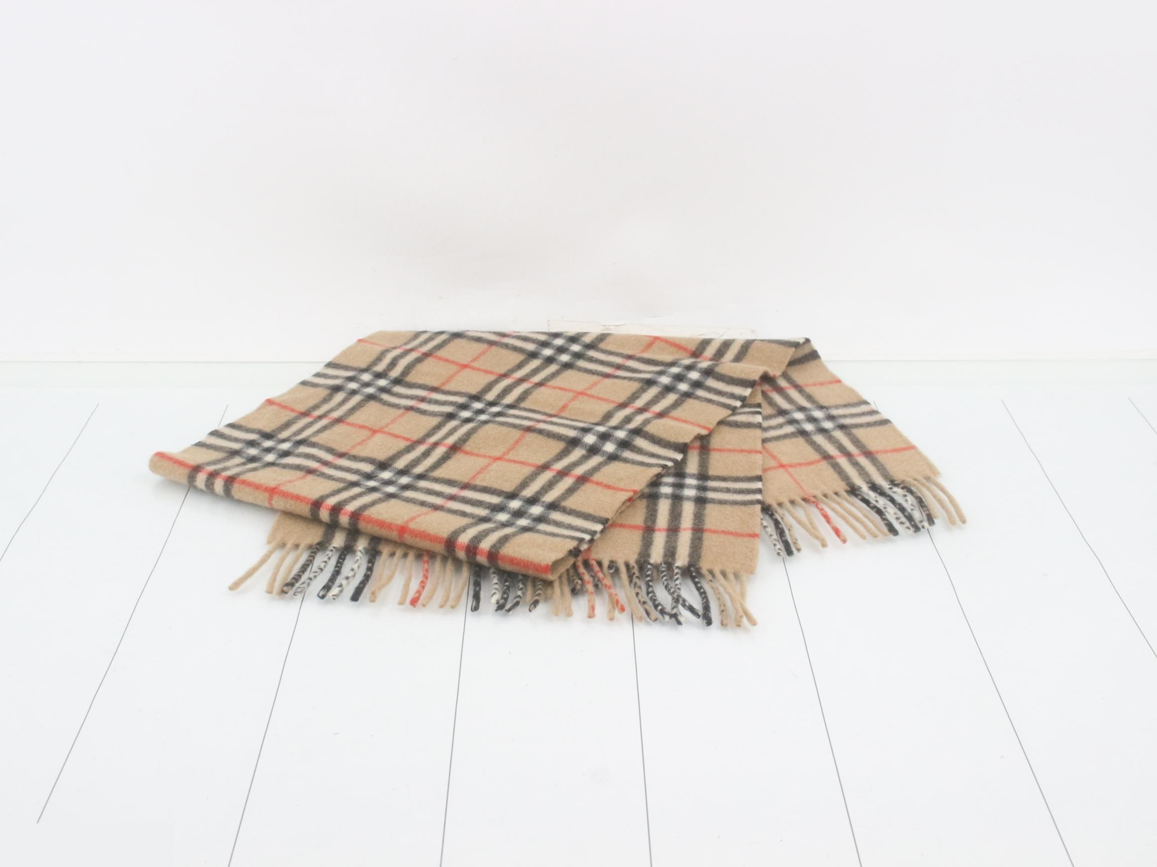 Other lines: Small items, accessories, and scarves — view 3