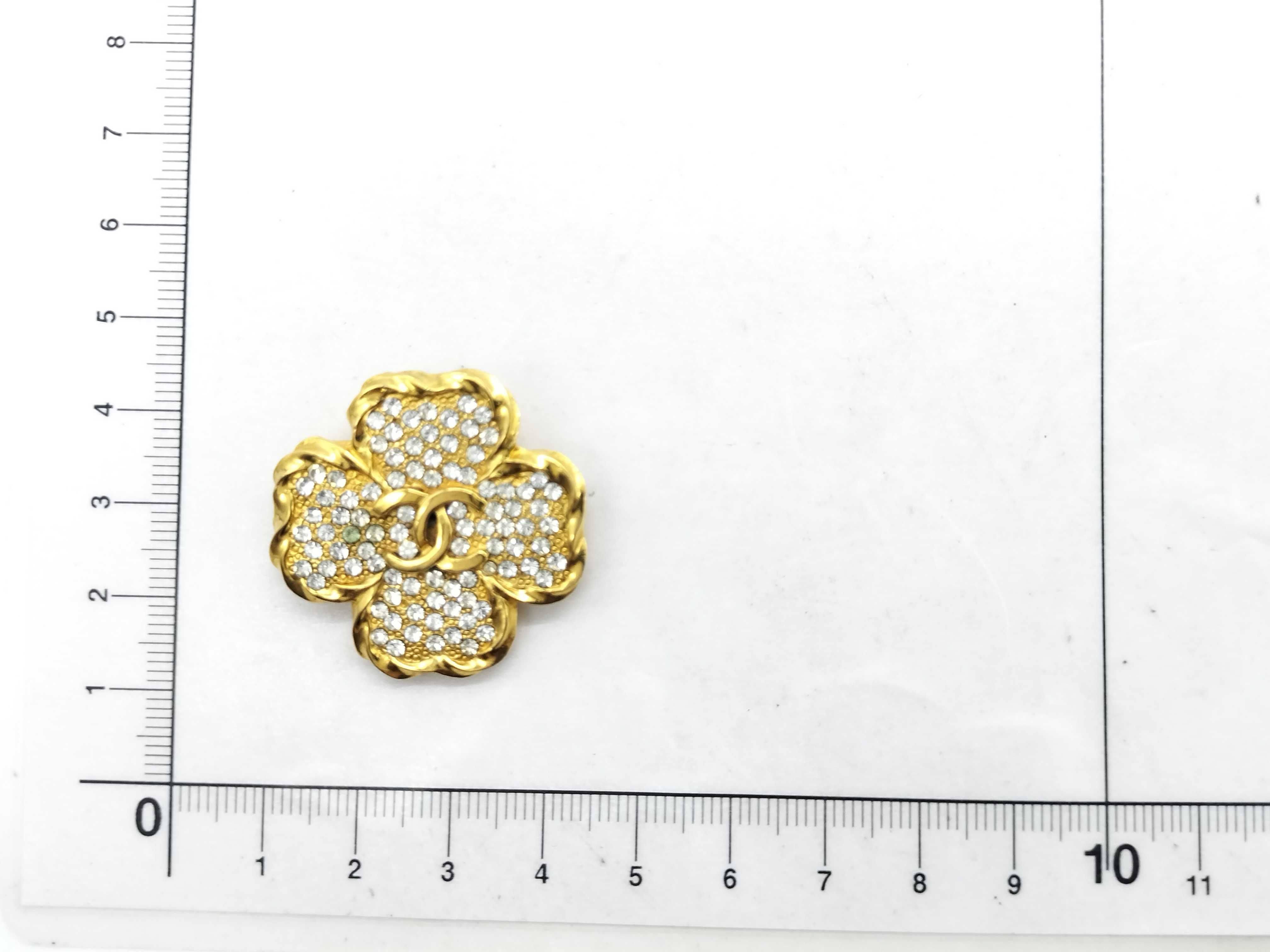1086 Coco Flower Brooch Vintage Brooch — view 7