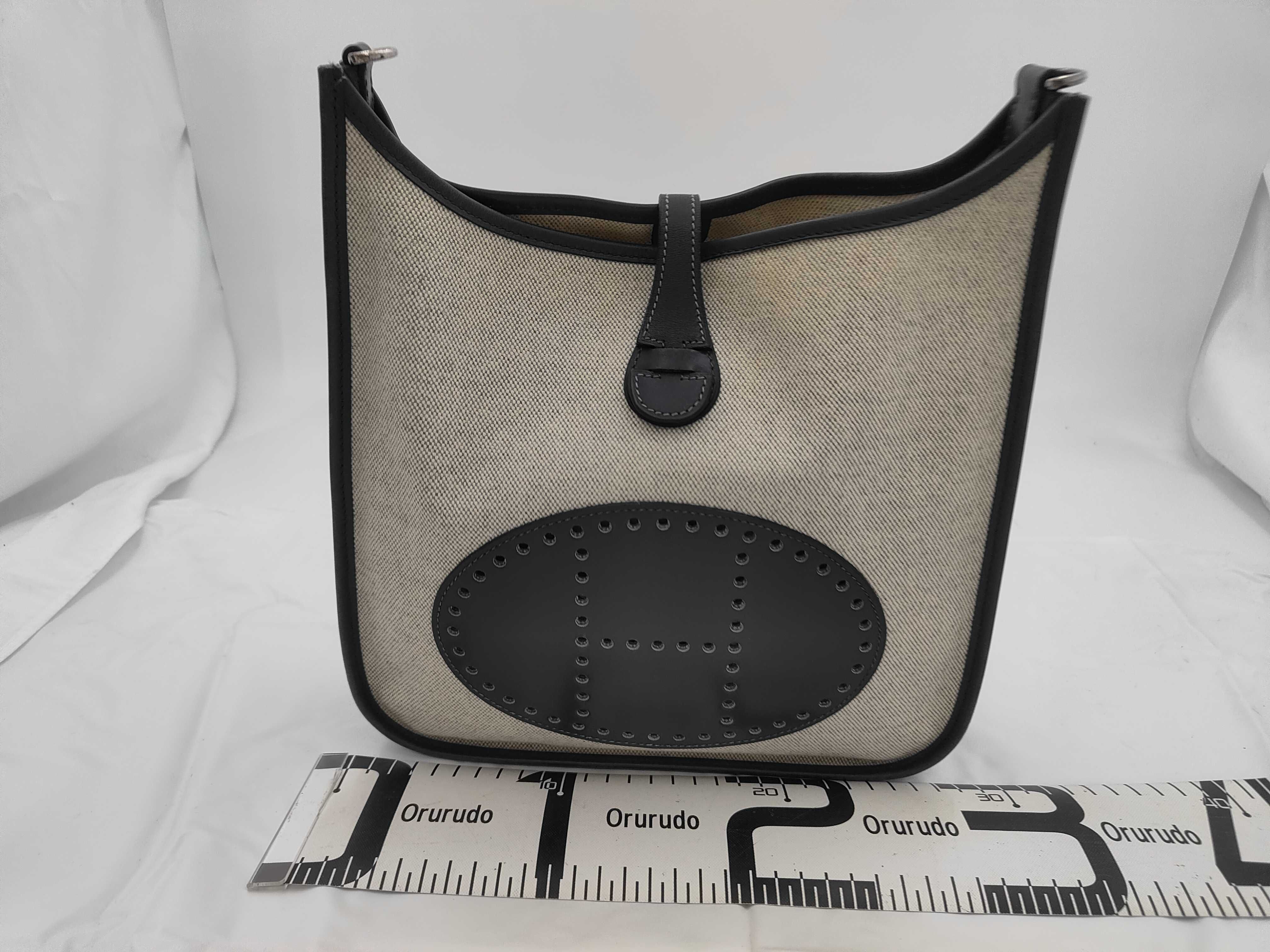Evelyne K Shoulder Bag — view 2
