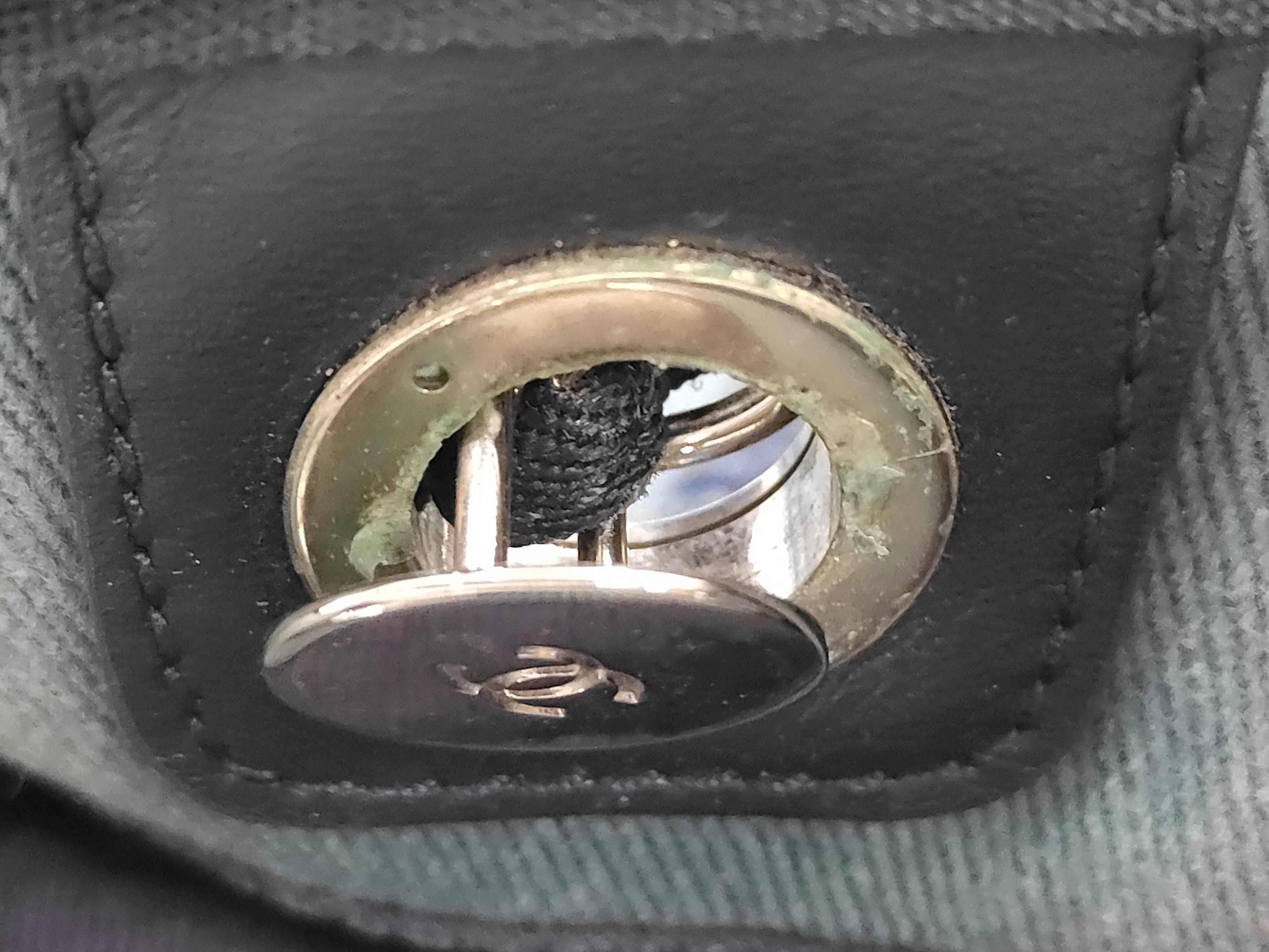 9 Chanel Tote Bag — view 8