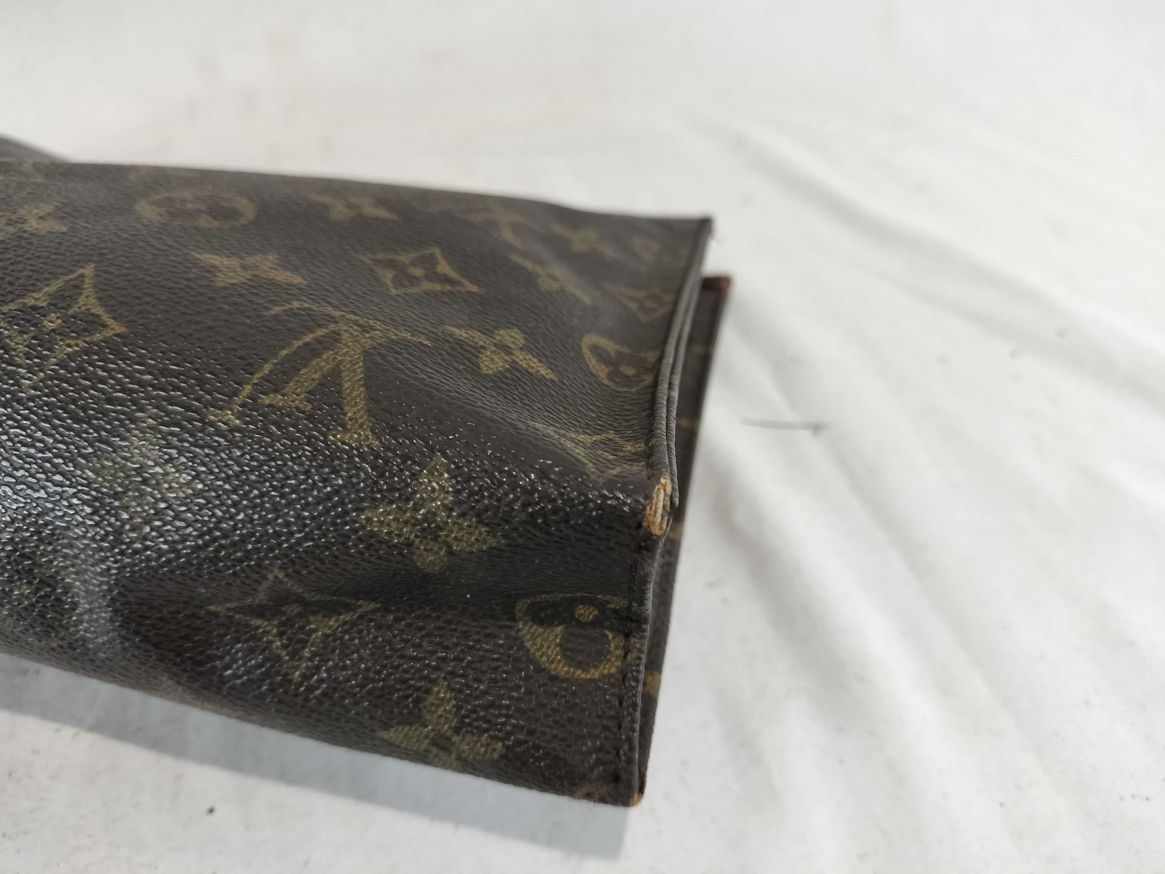 Monogram M47542 Pochette Toilette 26 (Second bag) - Zipper pull damaged/missing. — view 3