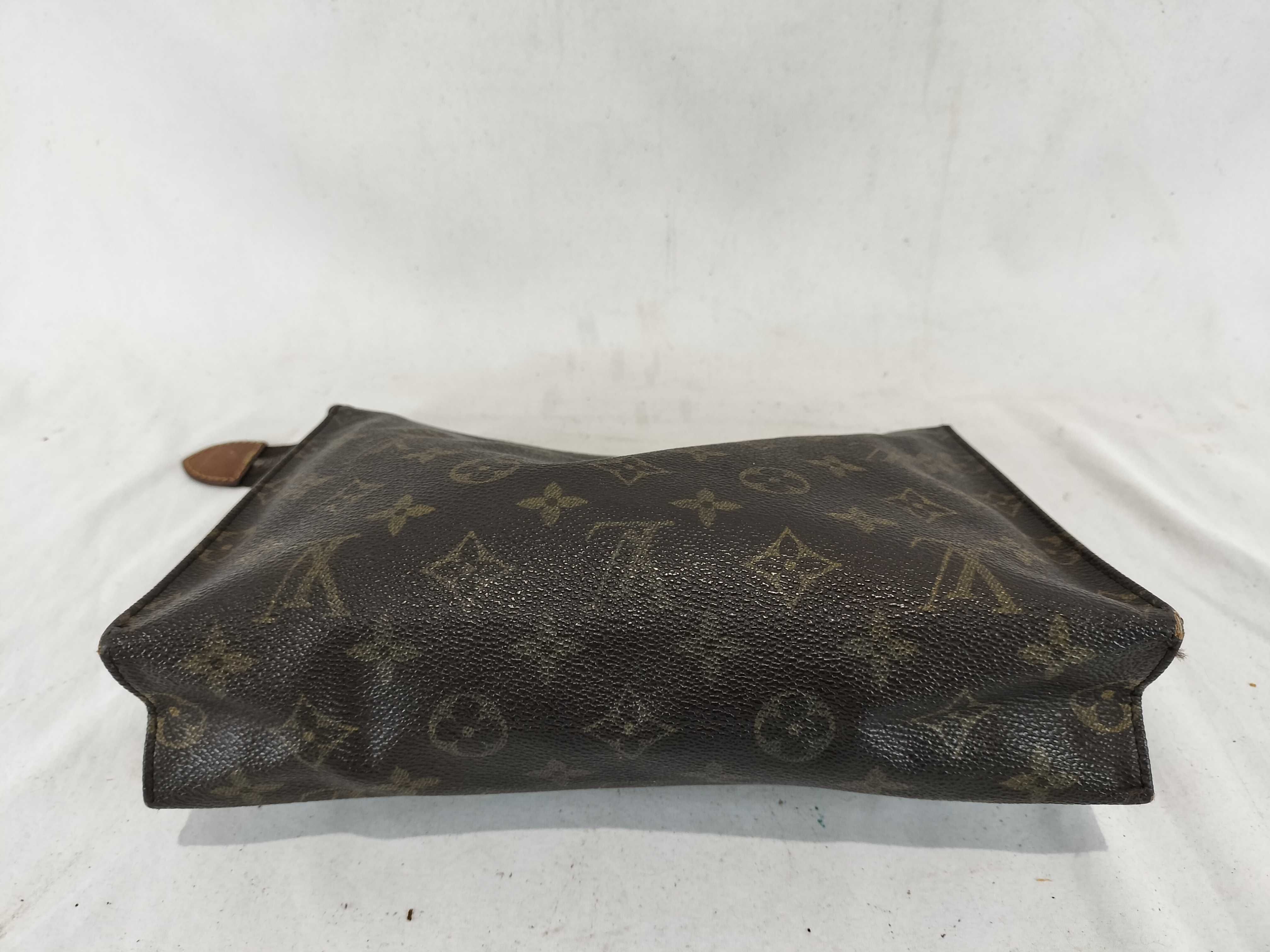 Monogram M47542 Pochette Toilette 26 (Second bag) - Zipper pull damaged/missing. — view 4