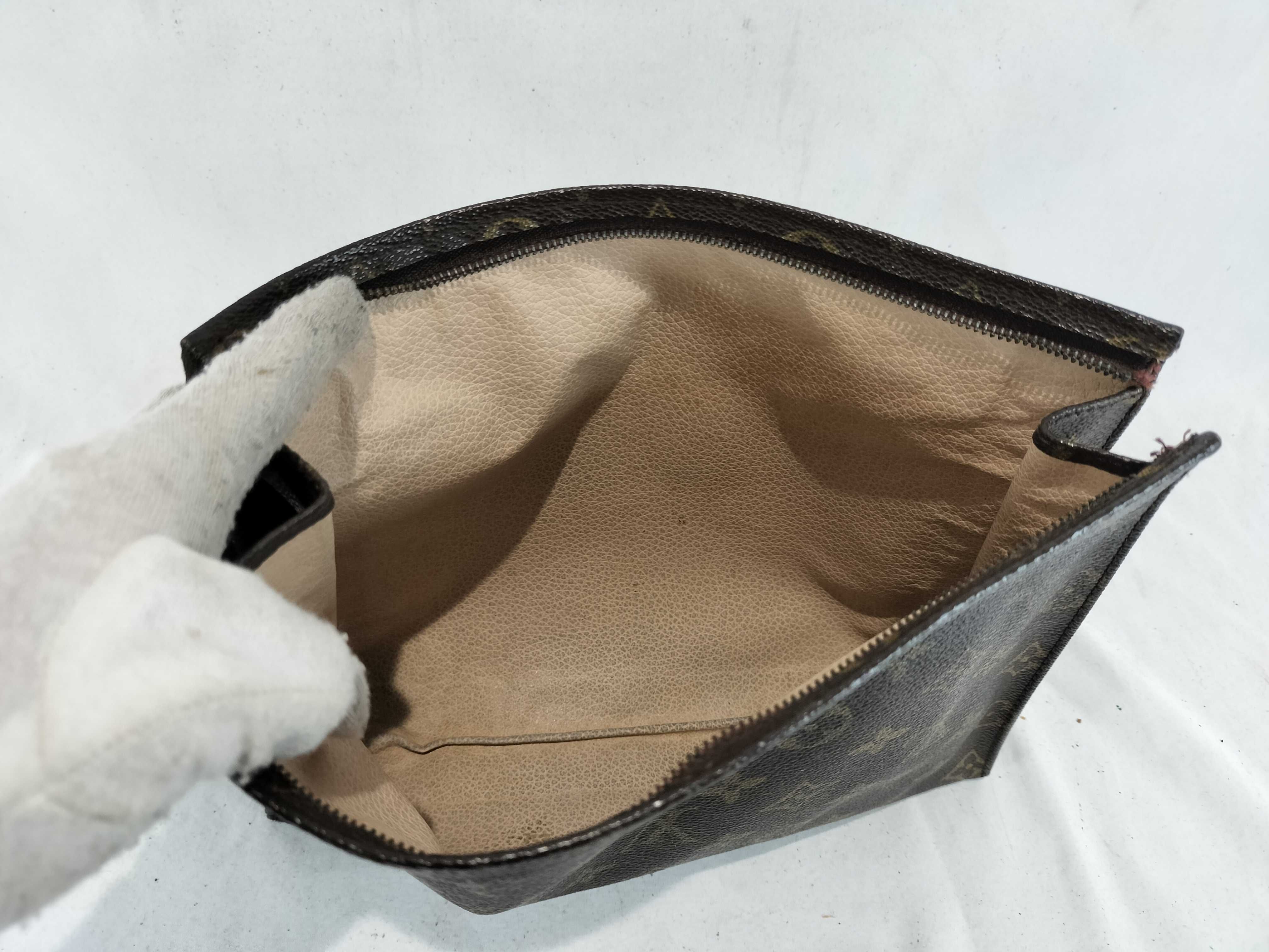 Monogram M47542 Pochette Toilette 26 (Second bag) - Zipper pull damaged/missing. — view 5