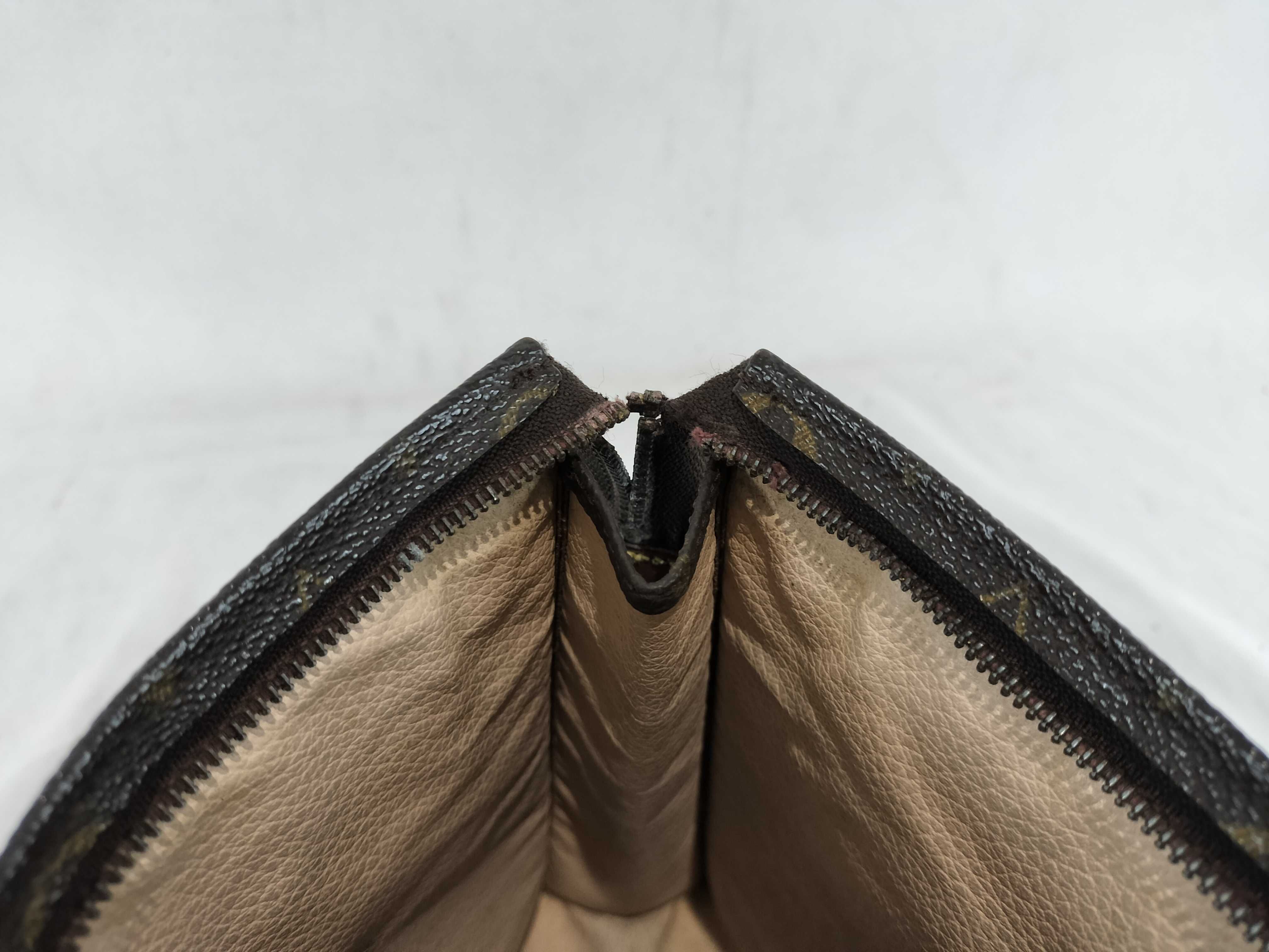 Monogram M47542 Pochette Toilette 26 (Second bag) - Zipper pull damaged/missing. — view 6