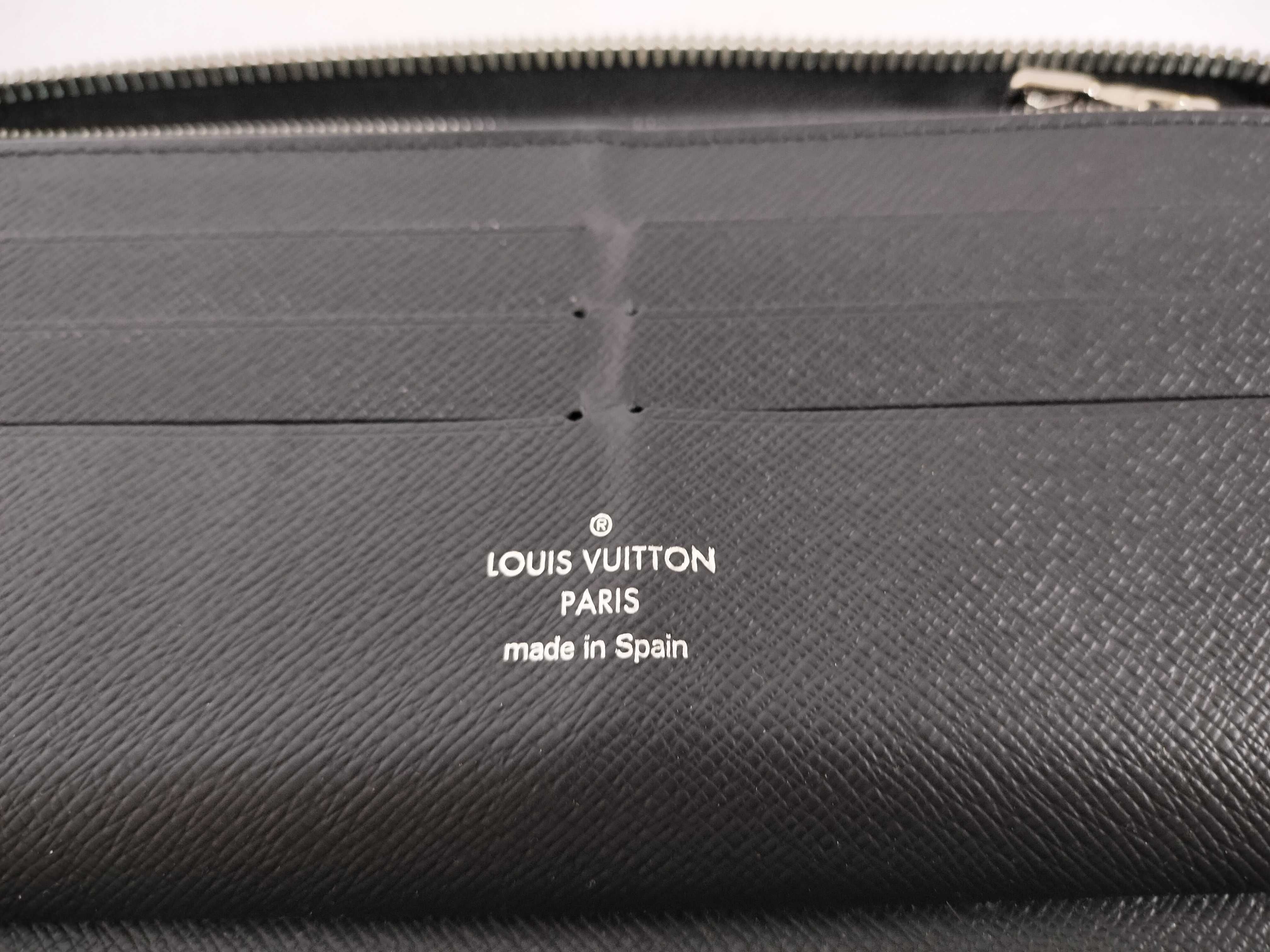 Taiga Zippy Wallet Horizontal M31071 Wallet — view 8