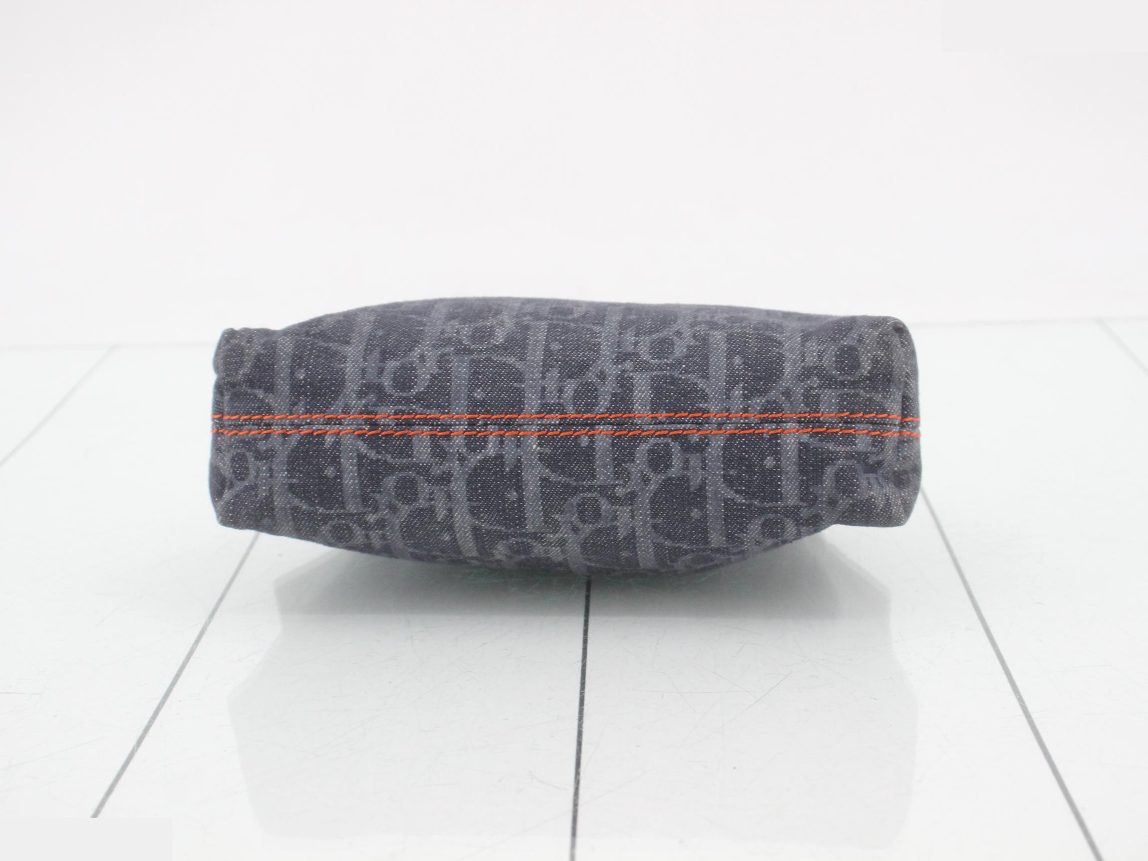 Flight (bag) pouch — view 3