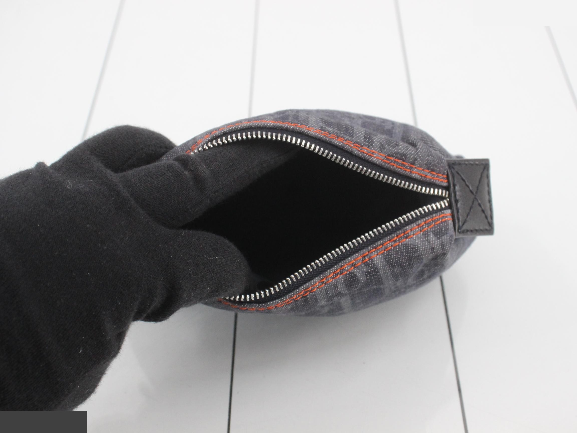 Flight (bag) pouch — view 4