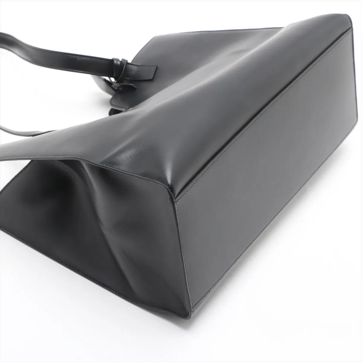 Hippo 16 Saise Leather Tote Bag Black — view 4