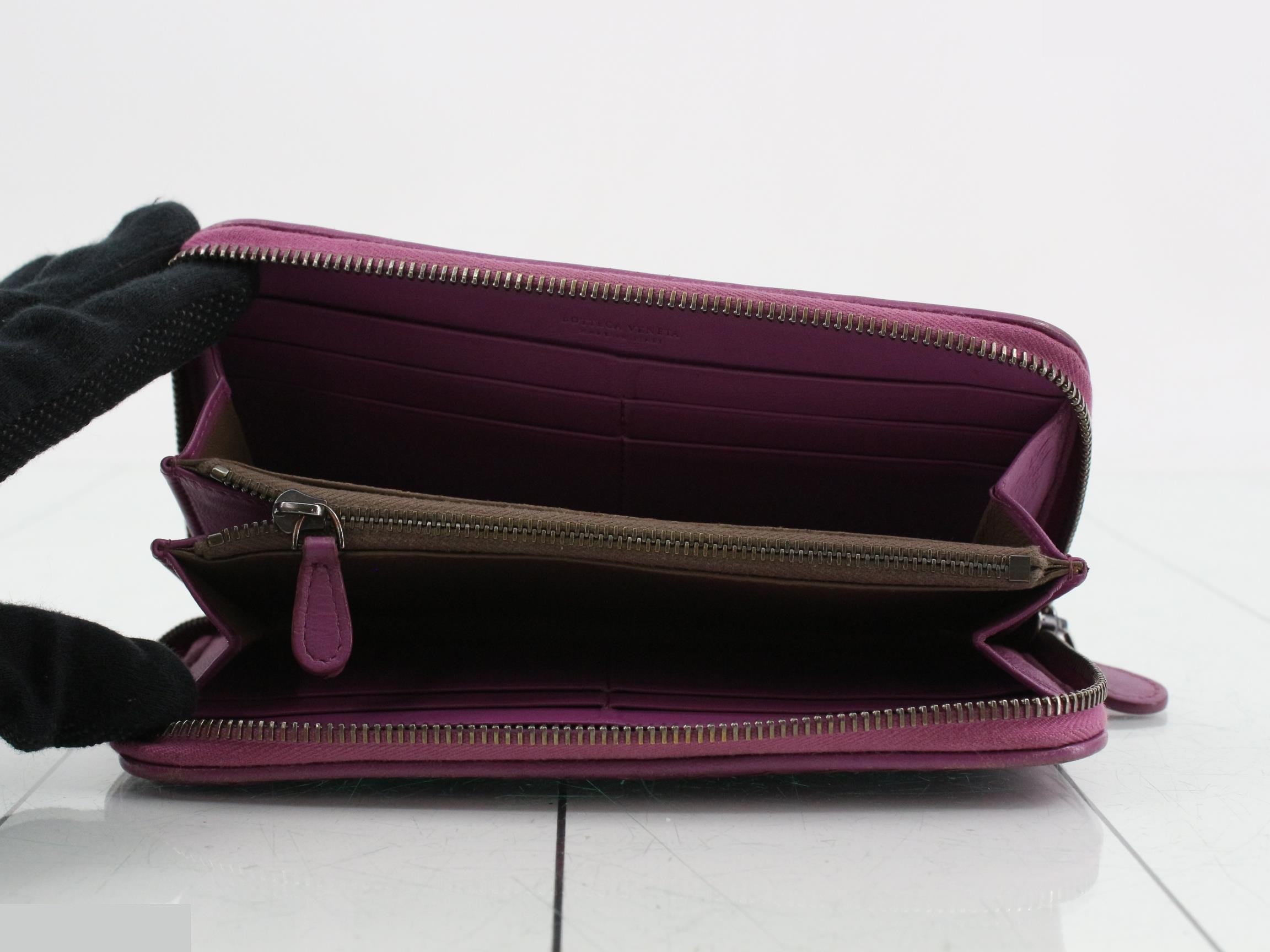 Intrecciato (bags) and wallets — view 4