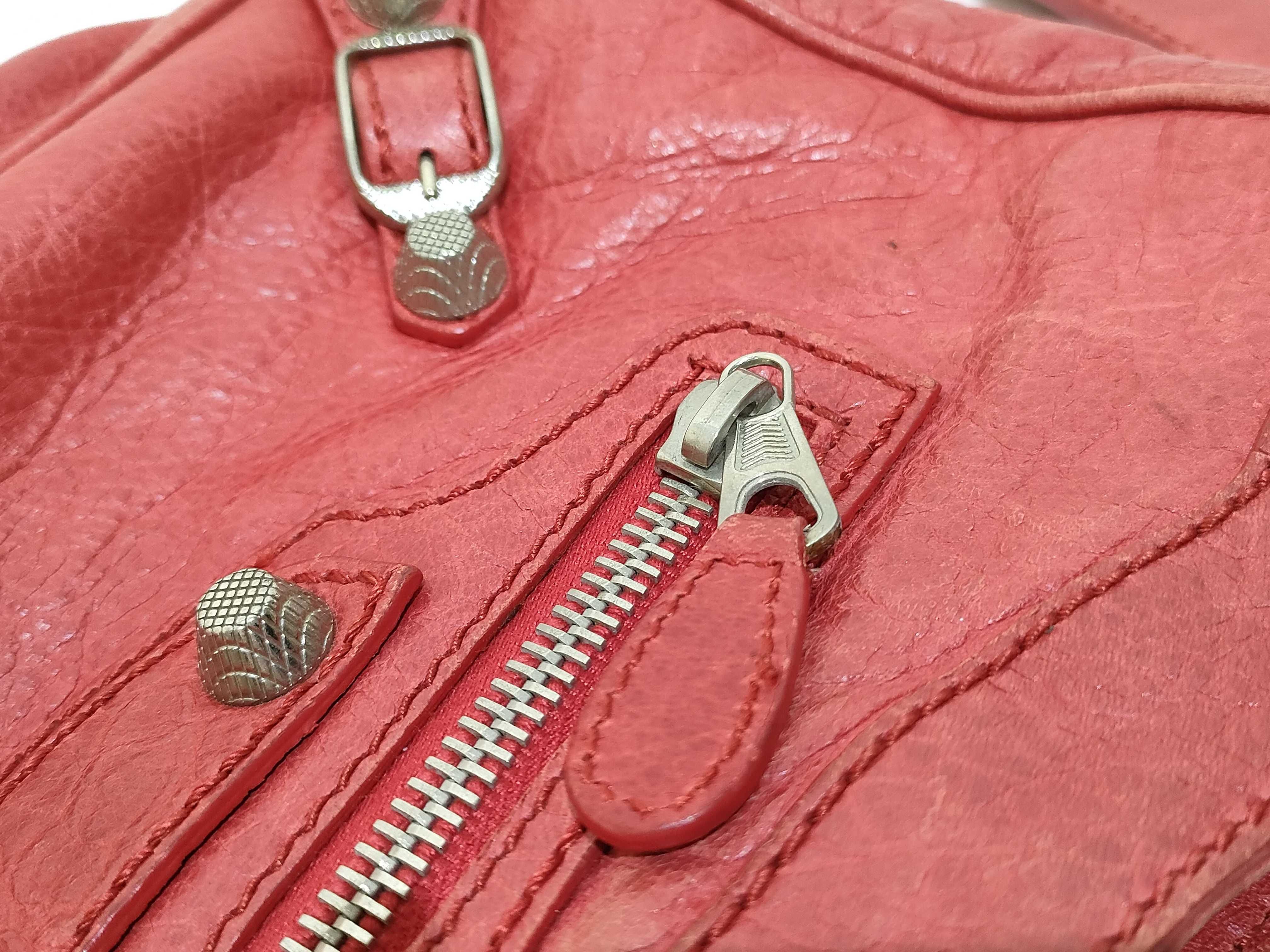 The City Shoulder Bag, Red — view 15