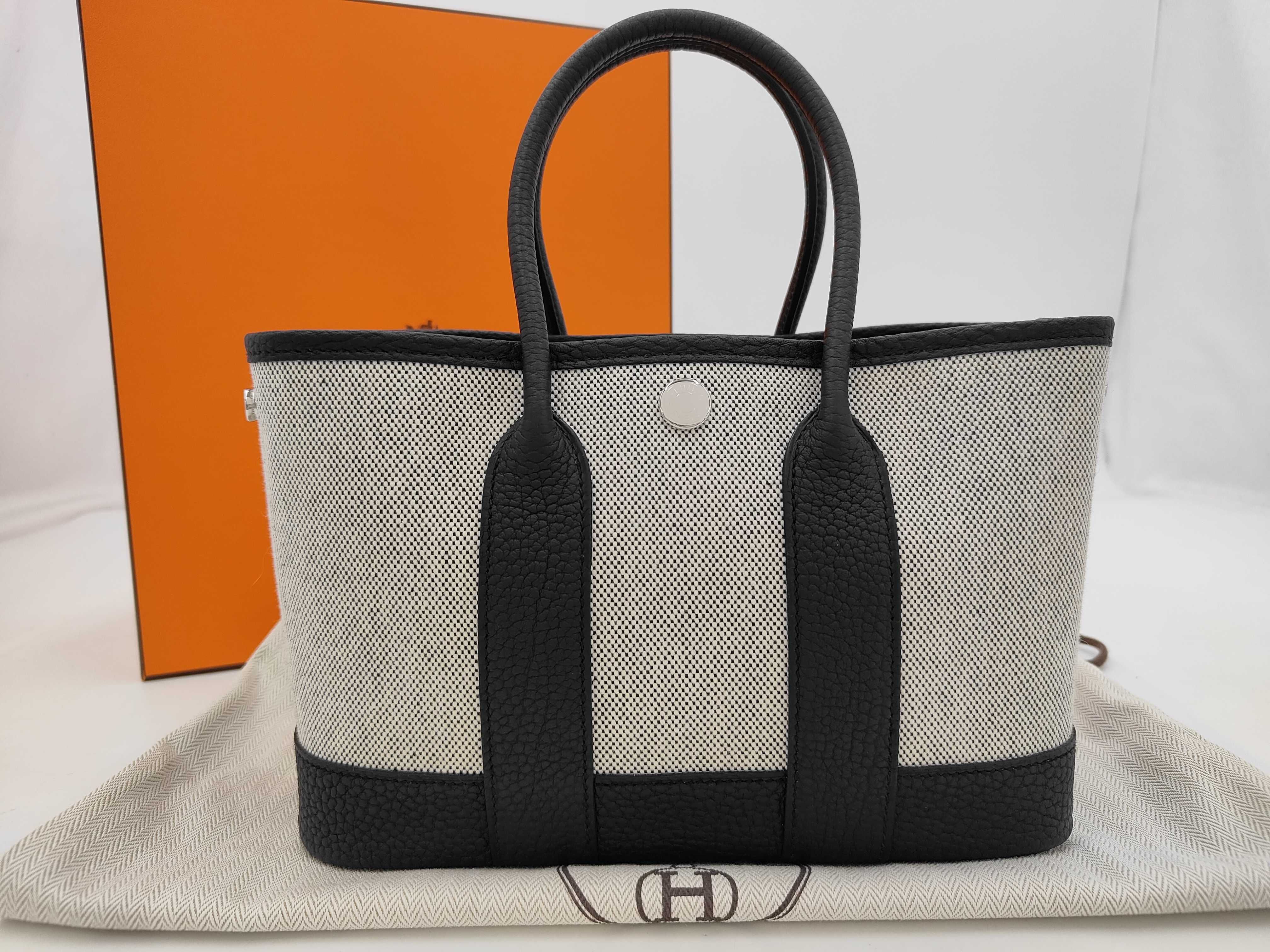 Neo Garden 23 Toile/Negonda Ecru/Black Handbag (G stamp)