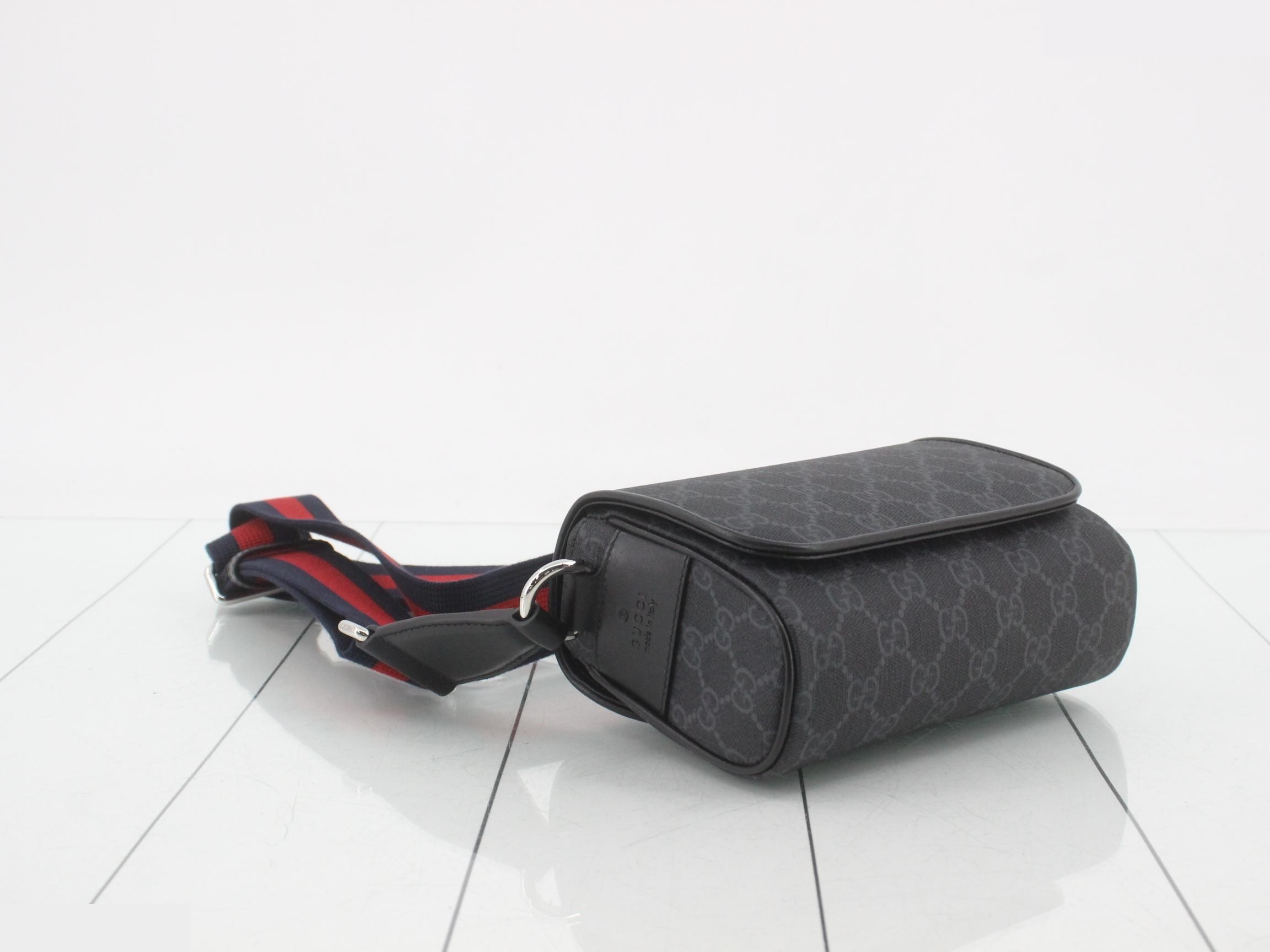 Unused GG Shoulder Bag with Sherry Strap — view 5