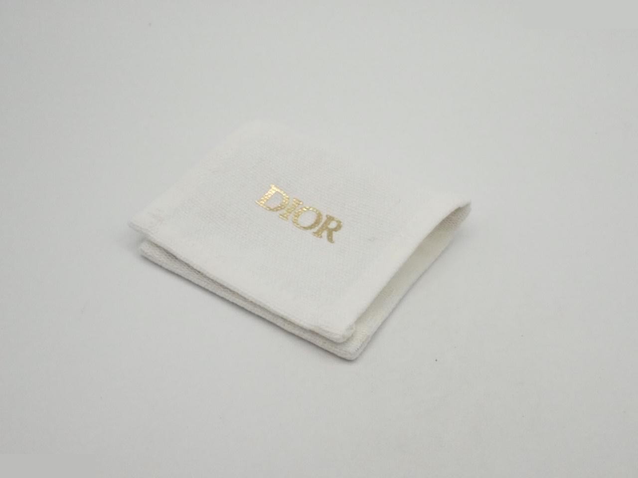 Gold earrings — view 4