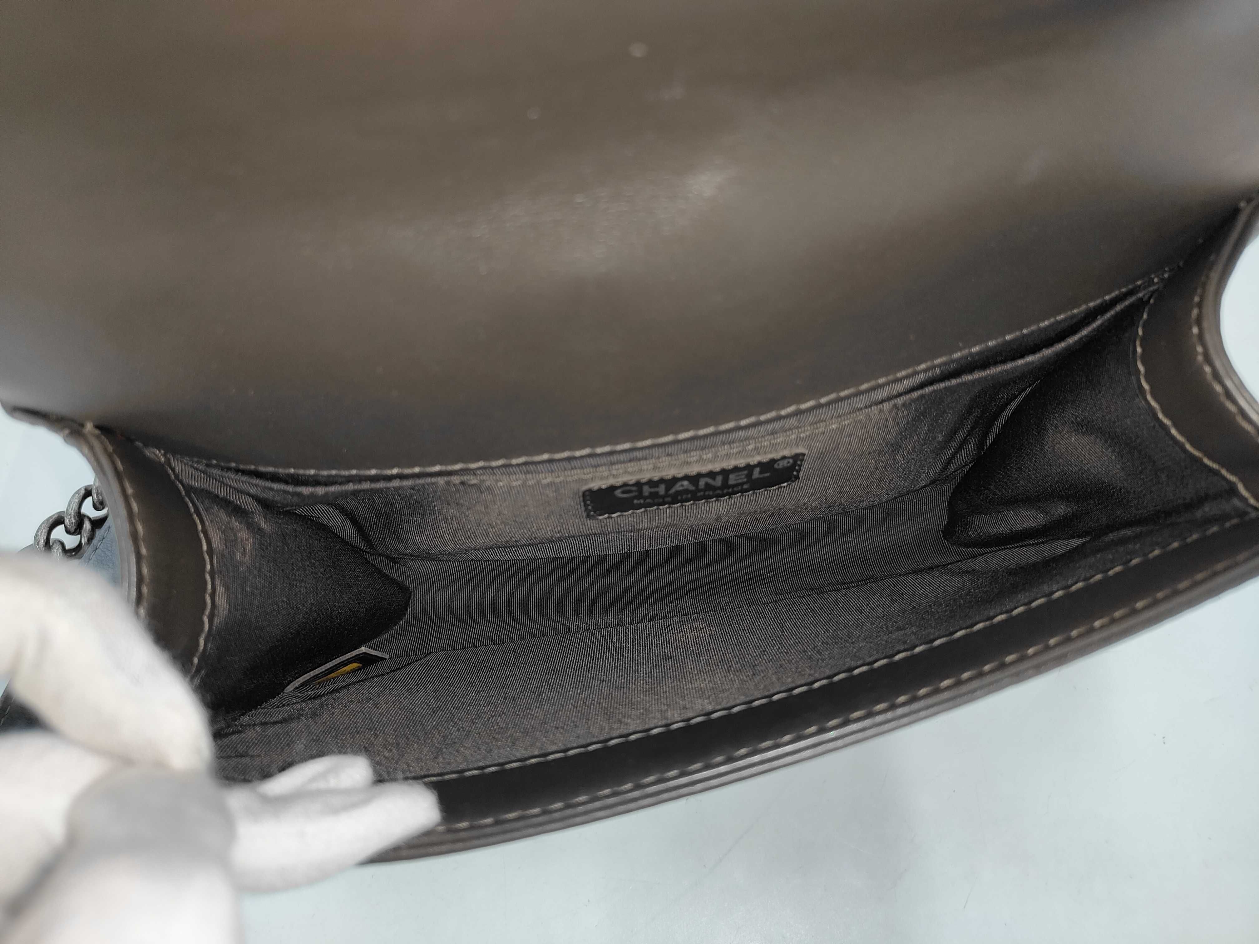 Boy Chanel Shoulder Bag — view 9