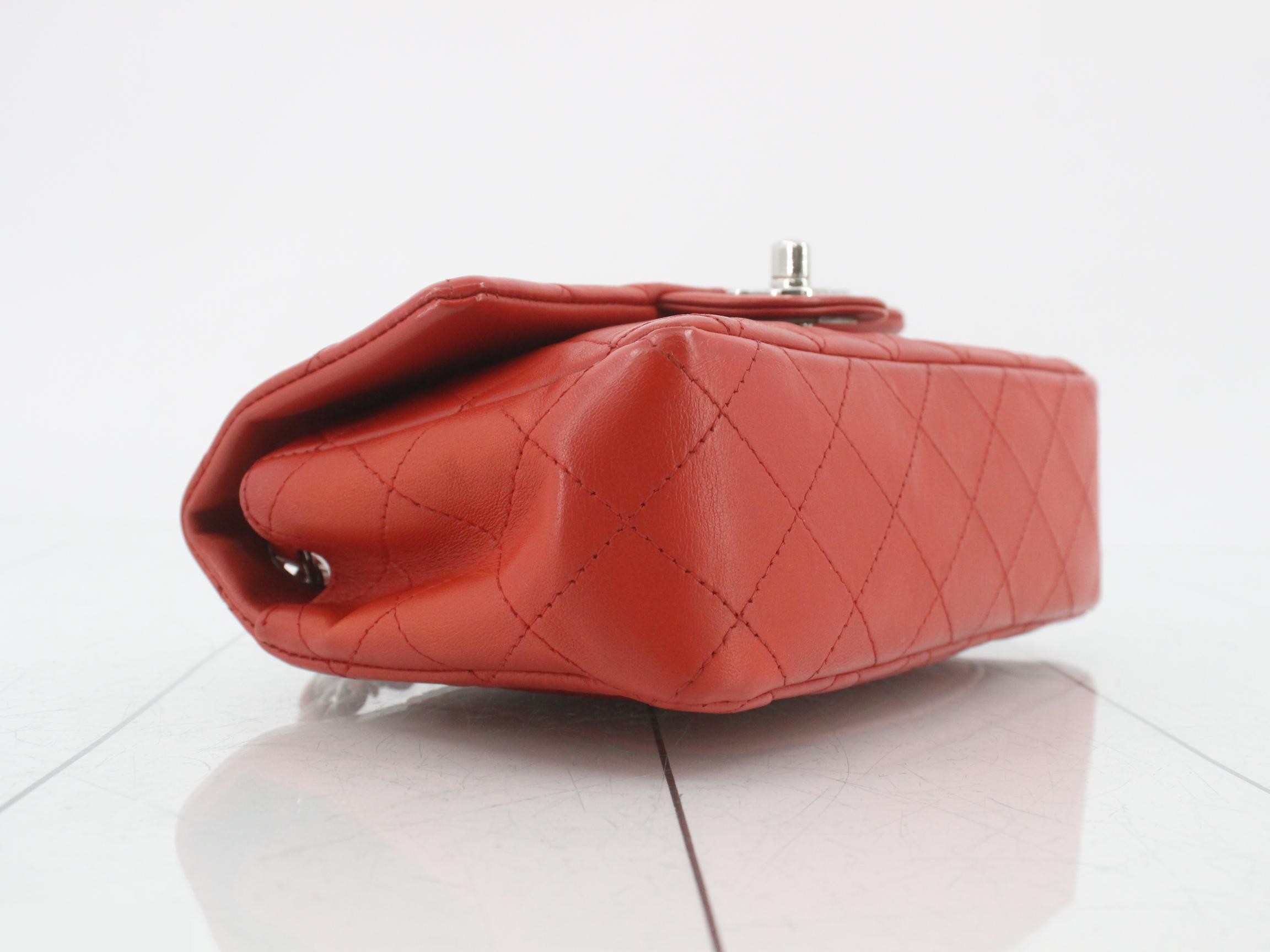Matelassé Leather Coco Mark Double Chain Shoulder Bag — view 5