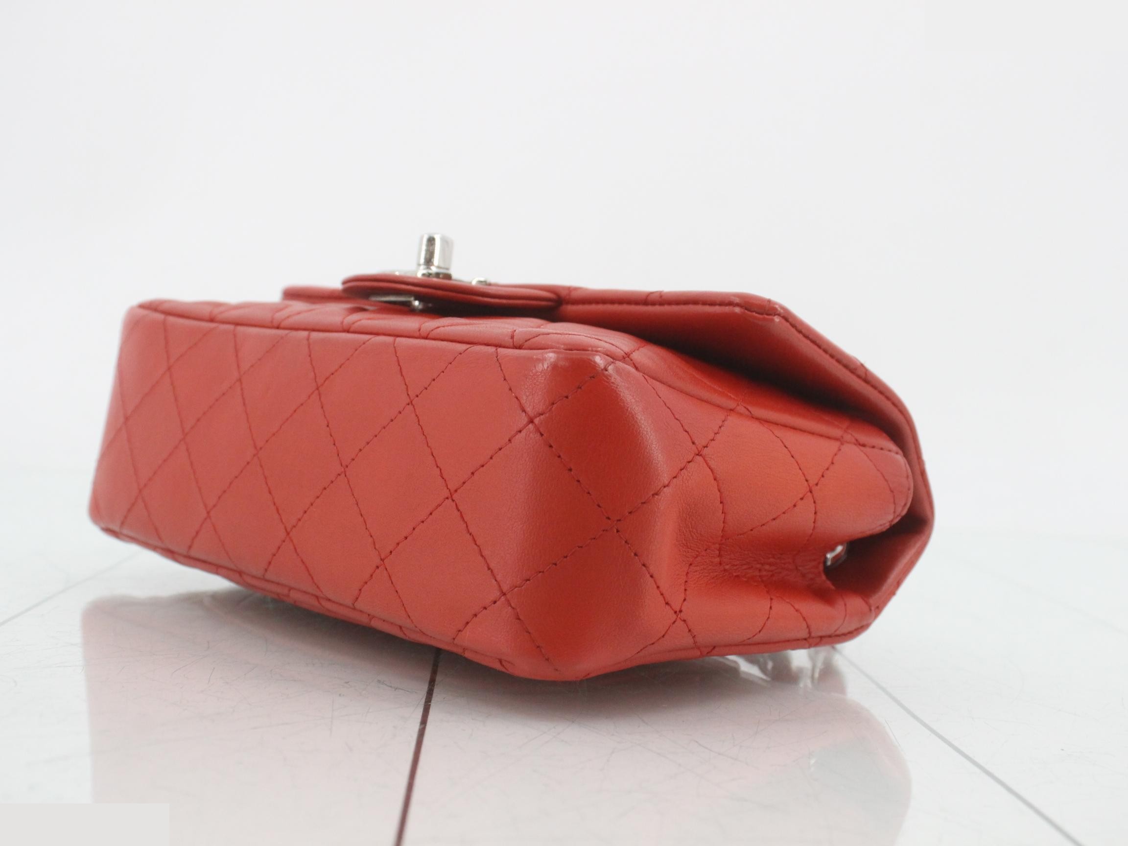 Matelassé Leather Coco Mark Double Chain Shoulder Bag — view 6
