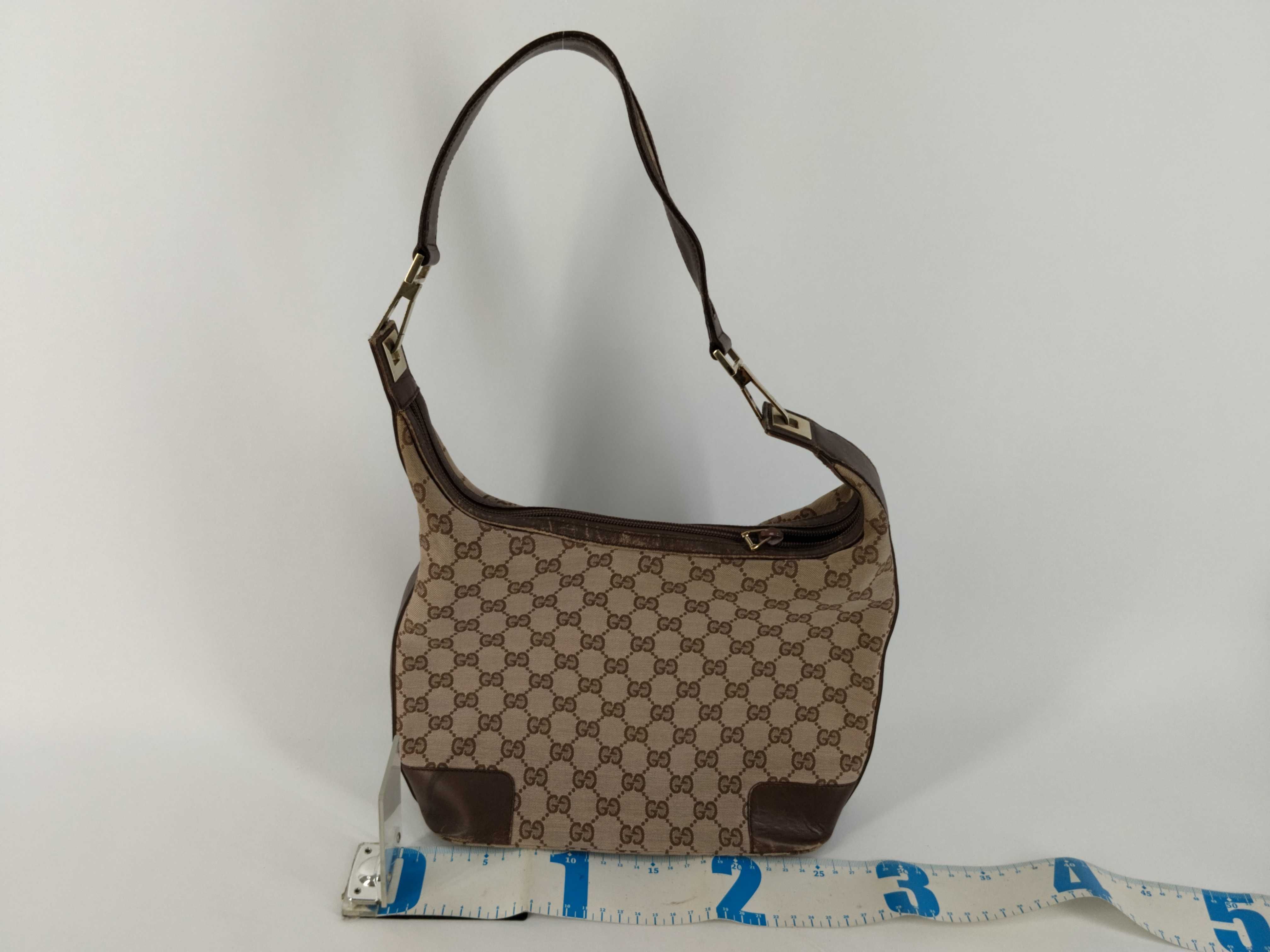 GG Canvas Shoulder Bag — view 2